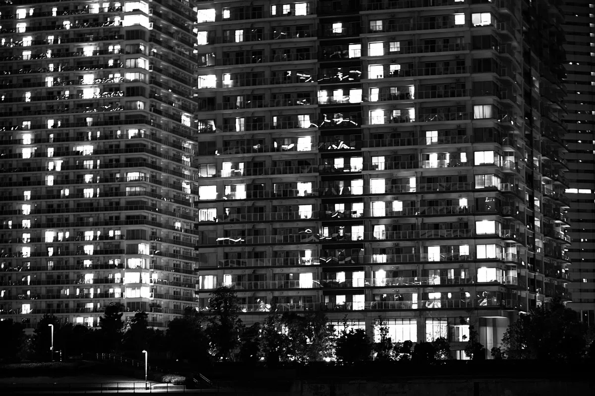 大人のための教養|明滅とは? 夜に揺れる都市の光|大人のための教養|都市の語彙