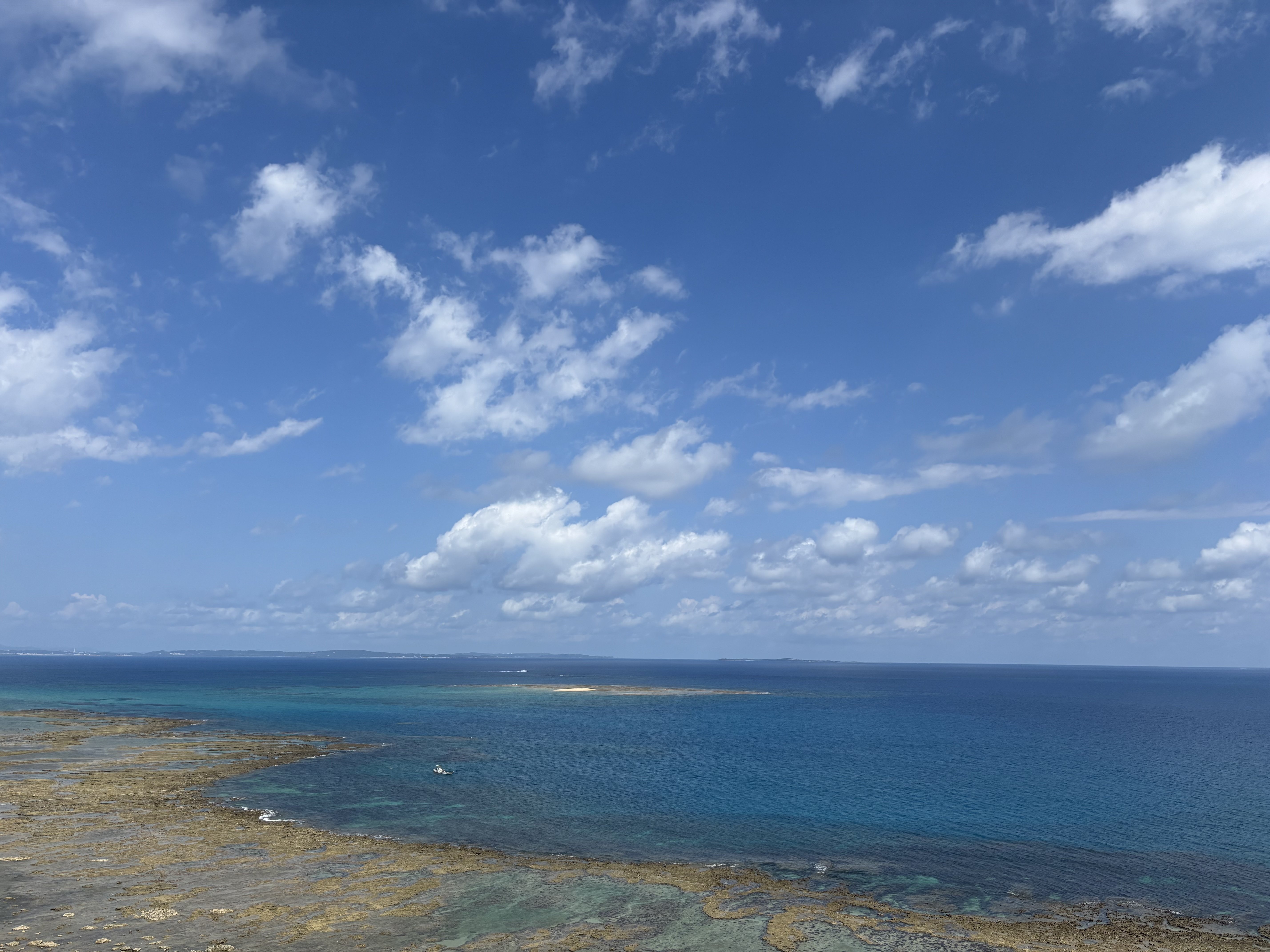 アラフィフ、ひとり時間。南城プチ日帰り旅② ― 想像の先でひらく海