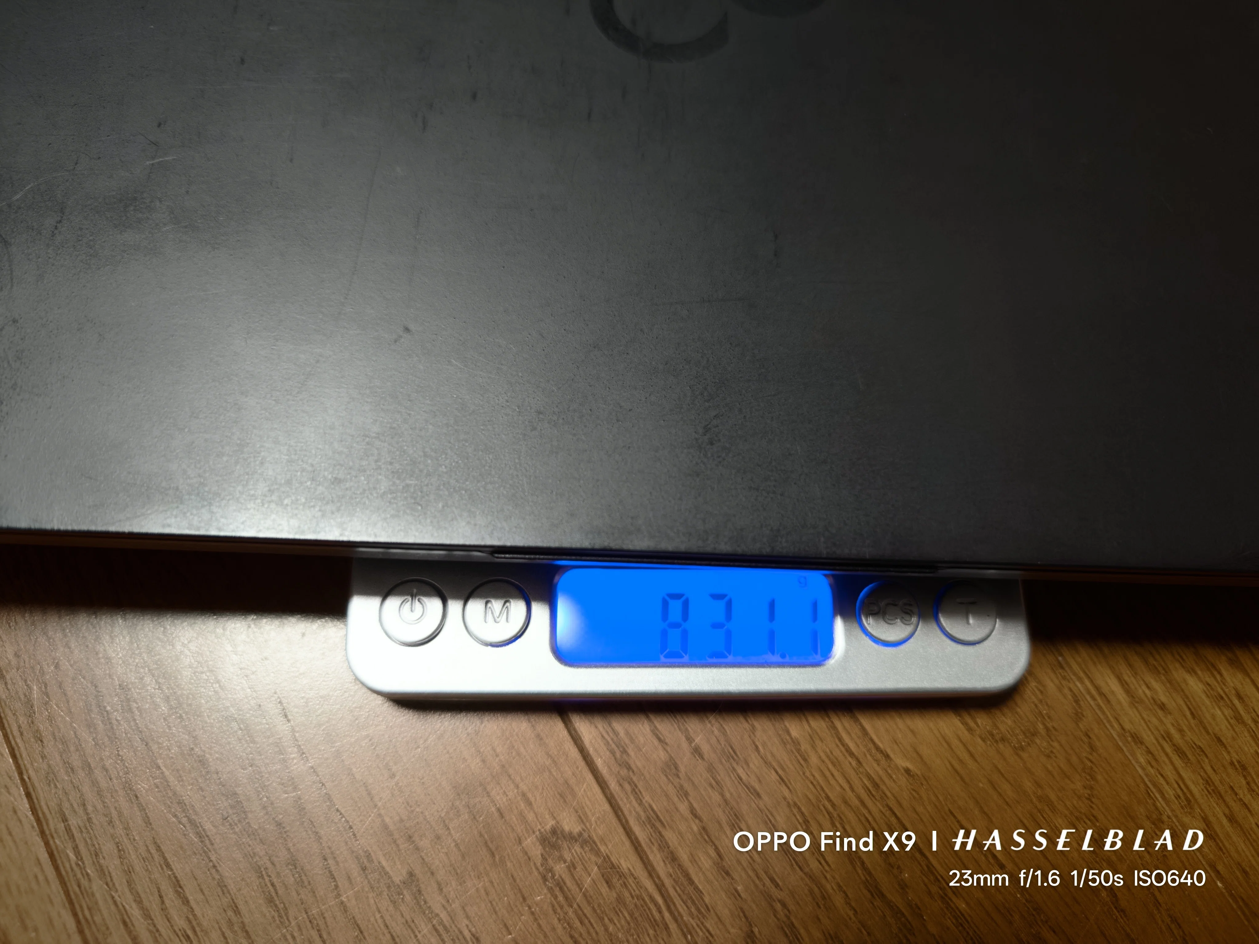 つい買ってしまった、超軽量ノートPC｜ひげガジェット商会のひげ