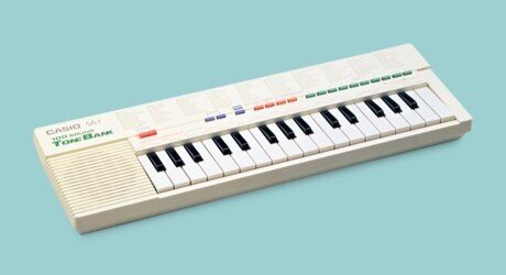 3月2日は「ミニの日」！カシオのちょっと変わったミニキーボード