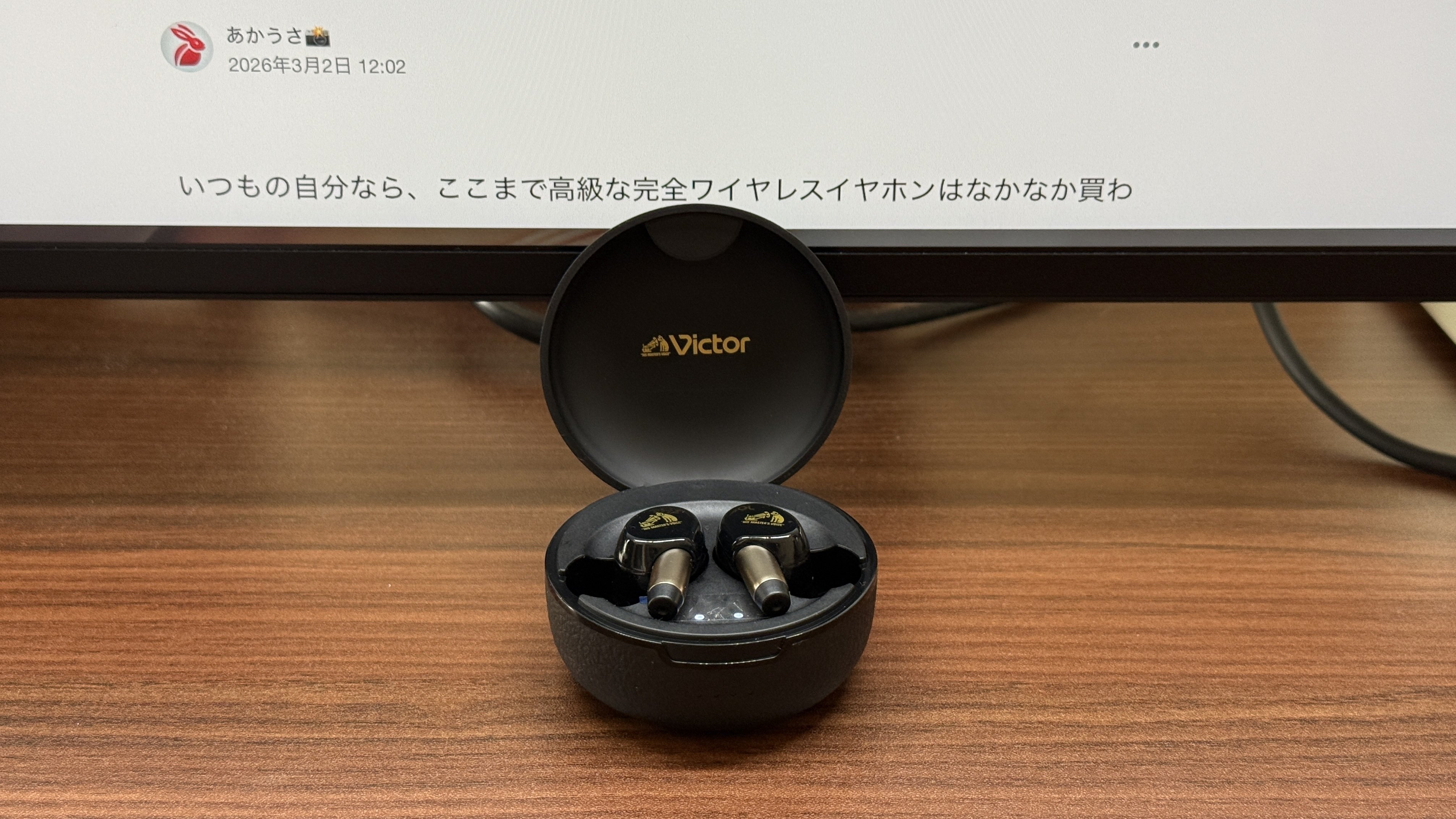 高いイヤホンには、やはり高い理由がある──Victor WOOD masterを