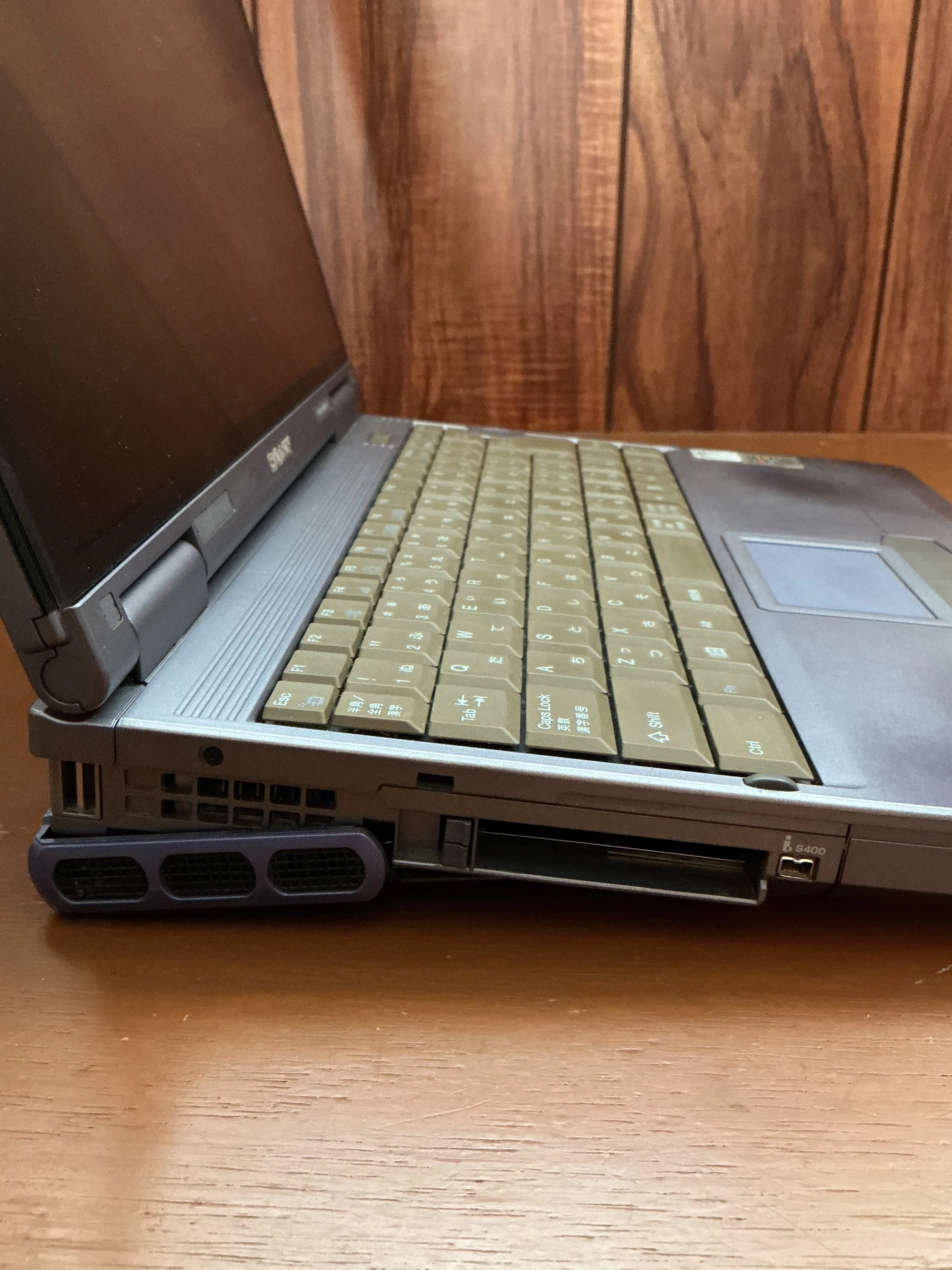 VAIO 2000年夏モデル「PCG-XR9E/K」｜宇野ぬげた