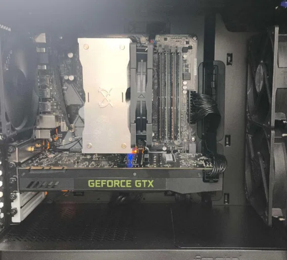 メルカリで中古ゲーミングPC探し！そこは妖怪たちの巣窟だった｜とまじ