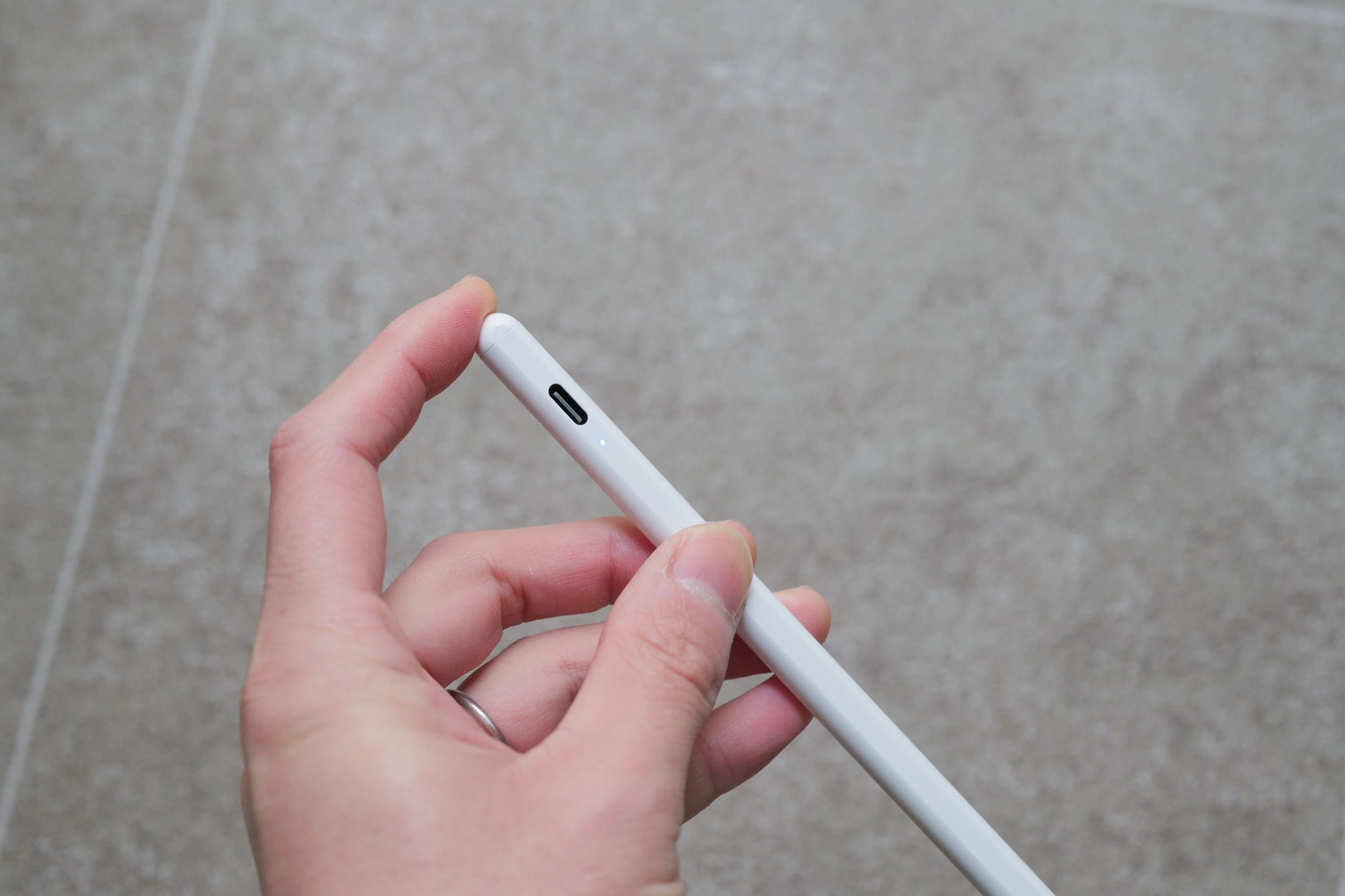 iPad 第十世代64GB Wi-Fiモデルjamjakeのペンシル付き