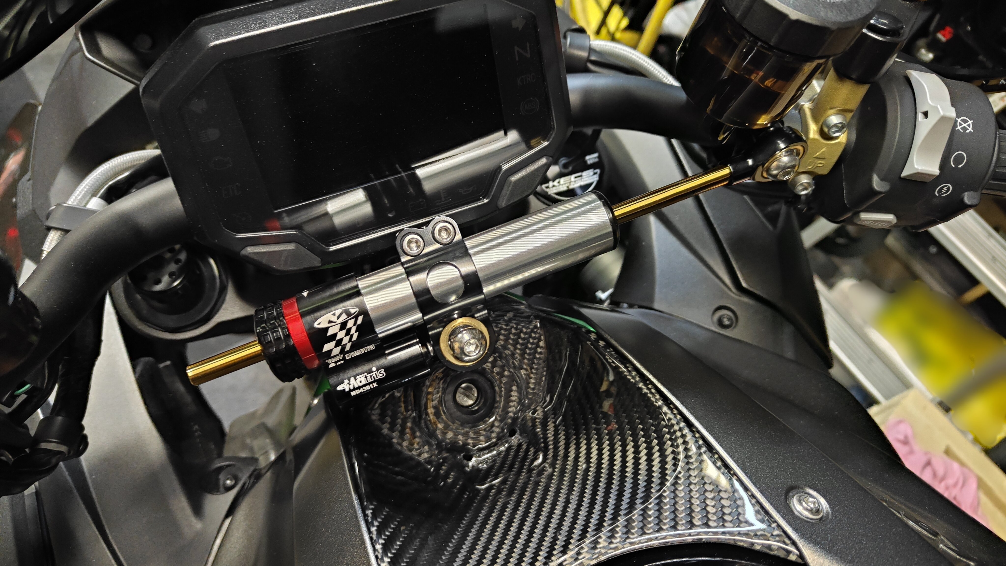 ZH2 ステアリングダンパー付けてみた｜ねるね