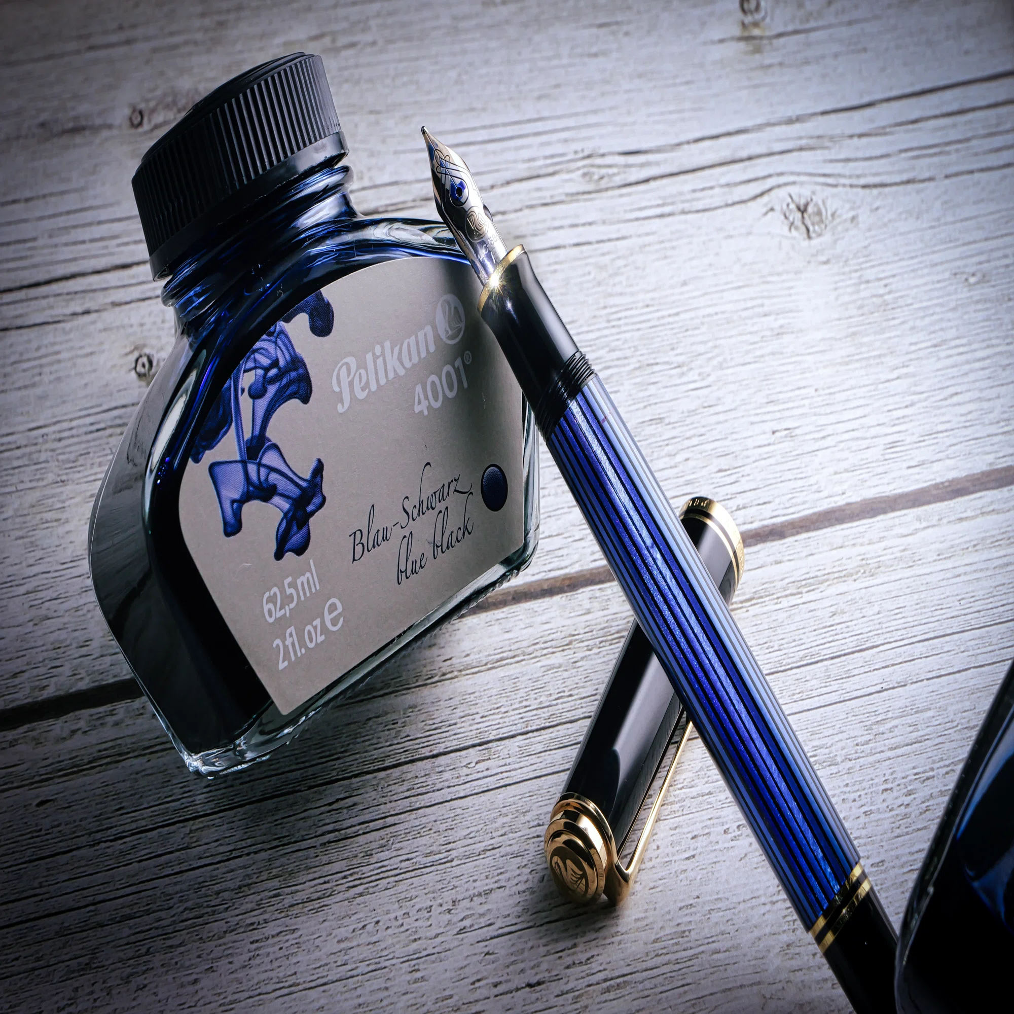 揺れ動く心を留めるインク：Pelikan 4001 Blue-Black｜Hideo Takehara