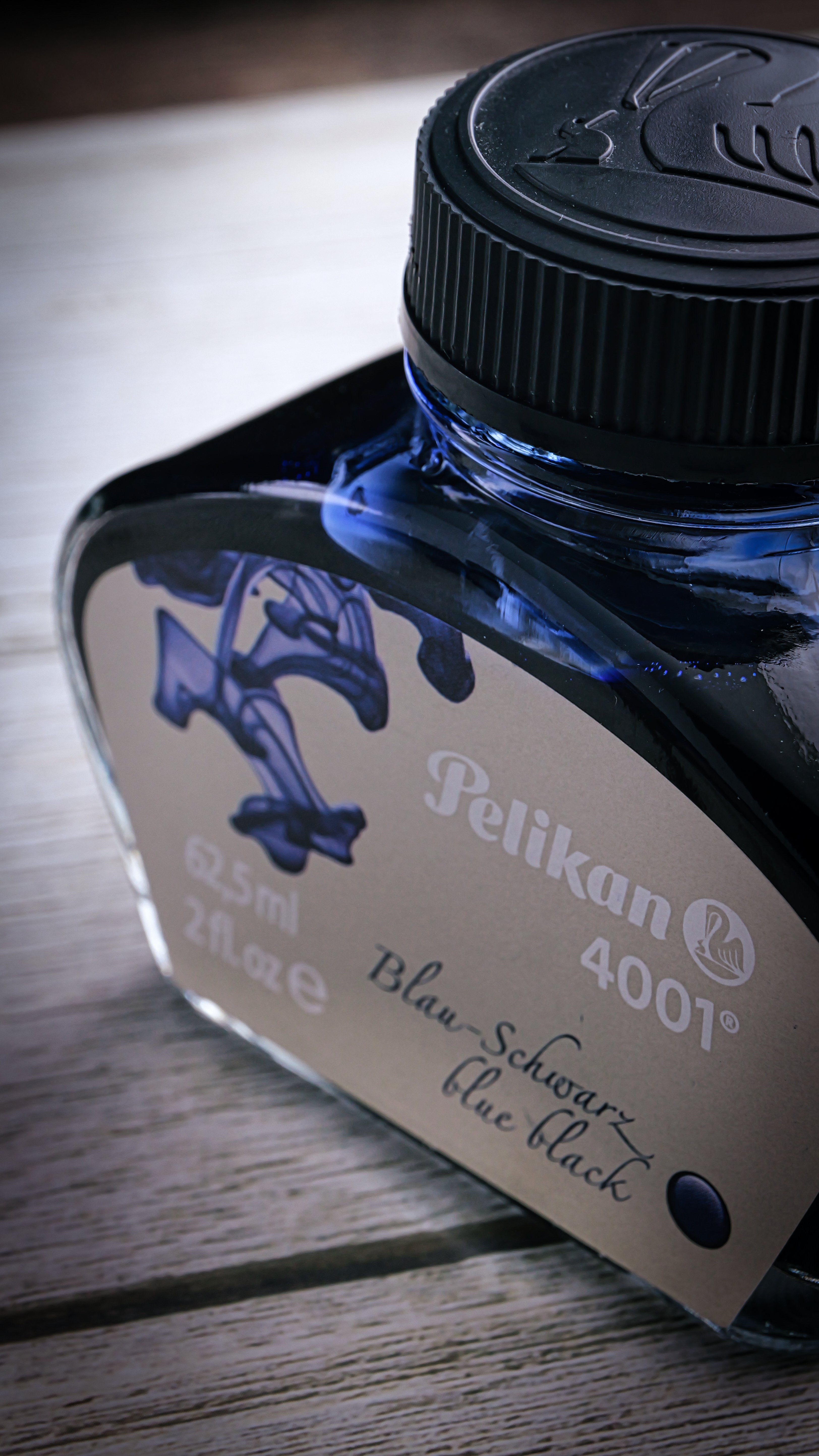 揺れ動く心を留めるインク：Pelikan 4001 Blue-Black｜Hideo Takehara
