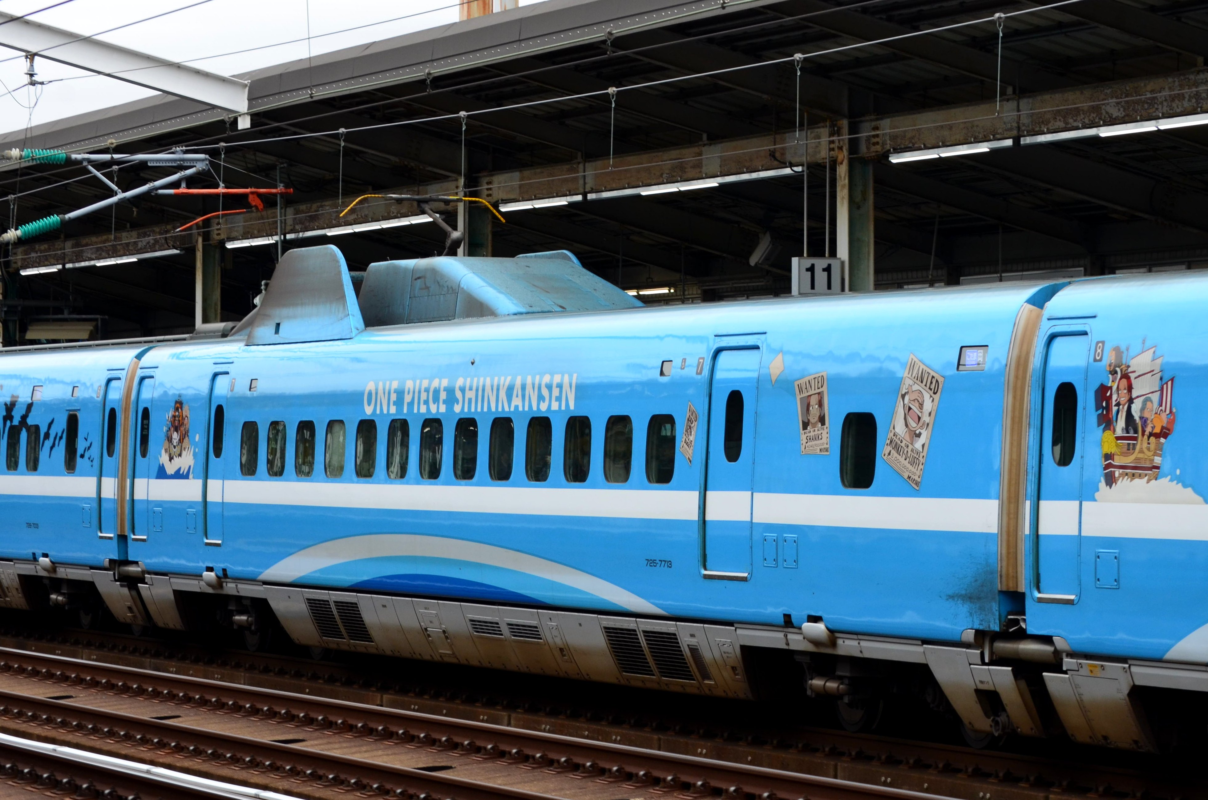 写真素材】JR西日本700系7000番台E13編成(せとうちブルー号)｜115の写真館