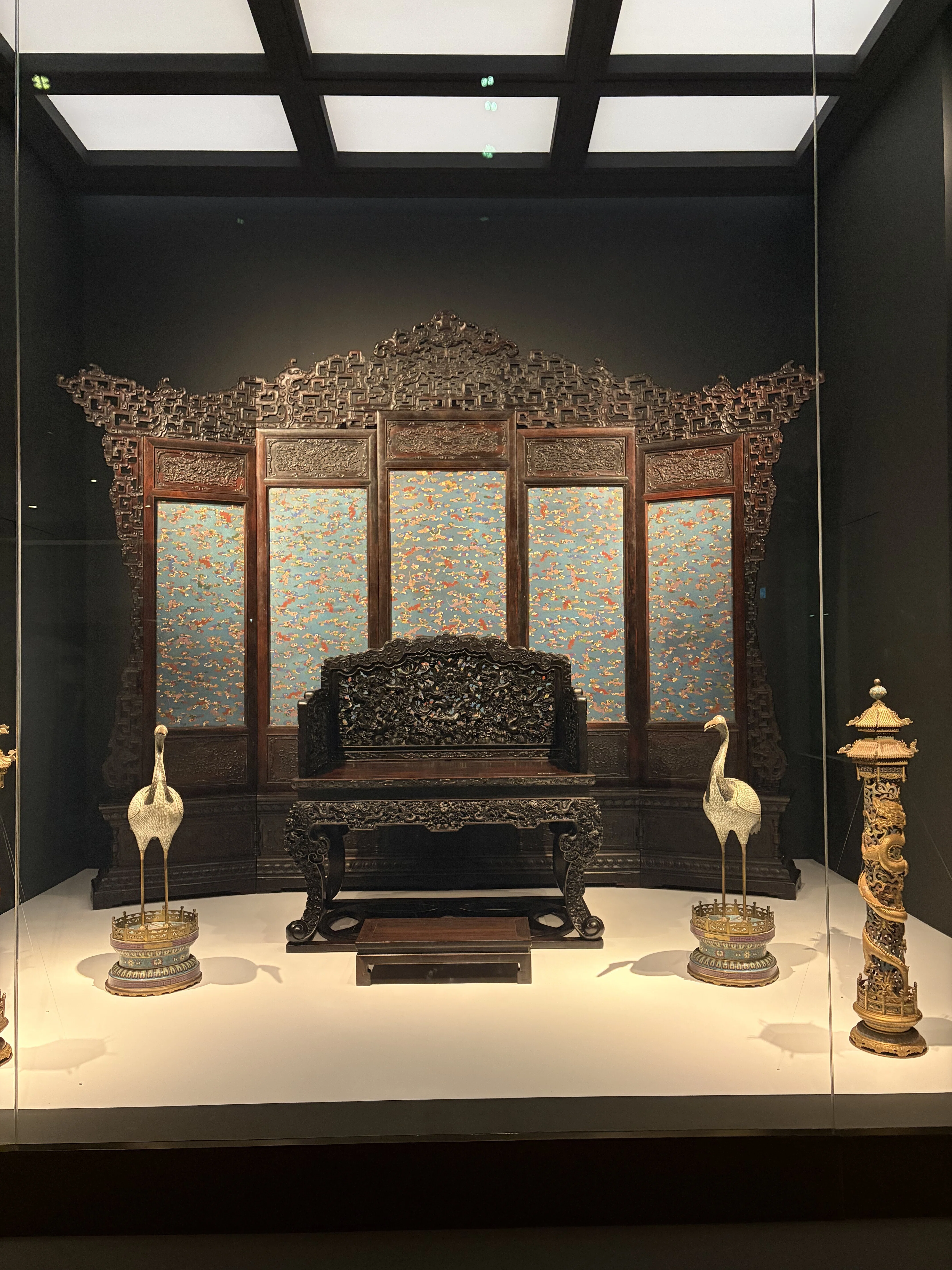H43コレクション品✨油絵 香港 ビクトリアハーバ アンティーク インテリア 香港】展示と絶景の二刀流！ビクトリアハーバーを望む「香港故宮文化