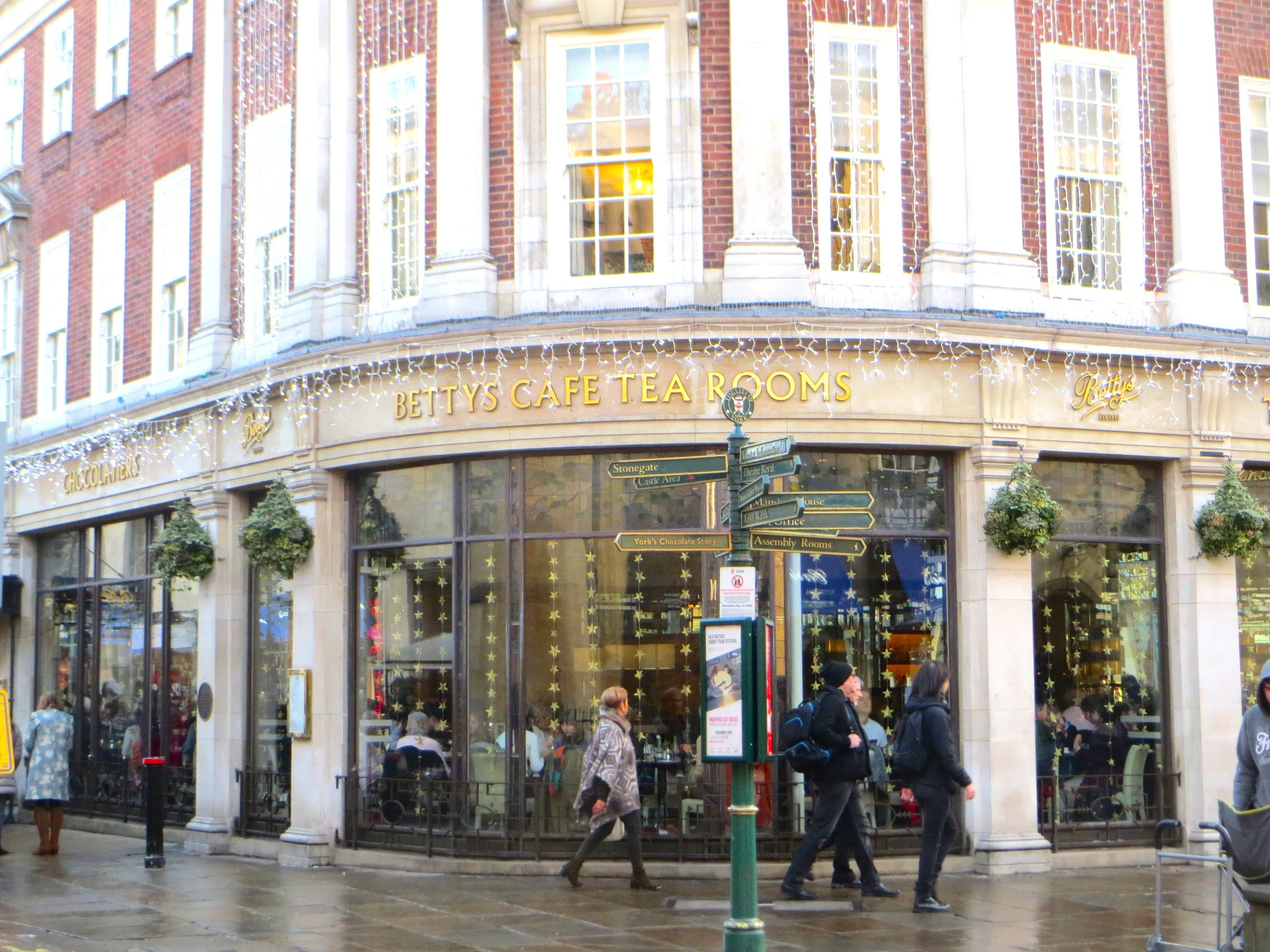 ベティーズ　ティールームブレンド　80bags 4箱 英国はヨークシャーの伝説の名店、Bettys（ベティーズ）の紅茶が入荷