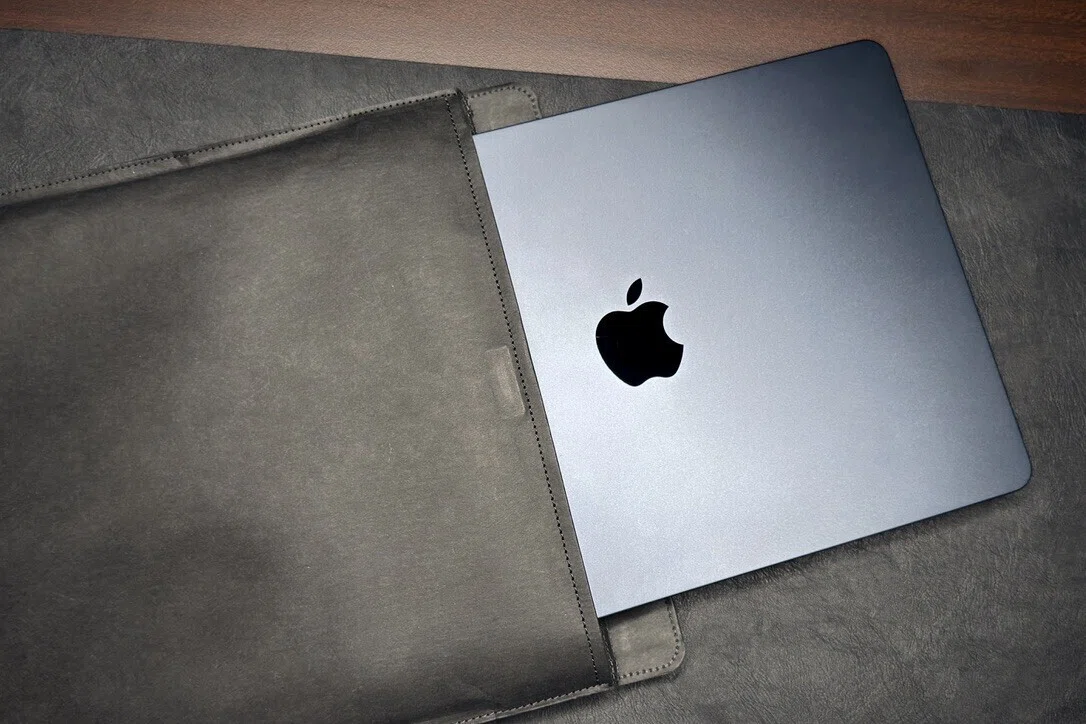 ガジェット】MacBook Airを買ってから、次に揃えた5つのもの｜箱館