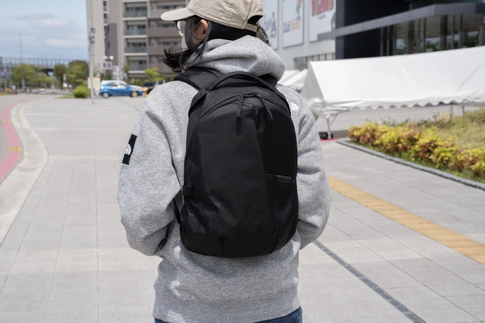 Able Carry「Thirteen Daybag」レビュー｜ミニマルさと機能性が絶妙 