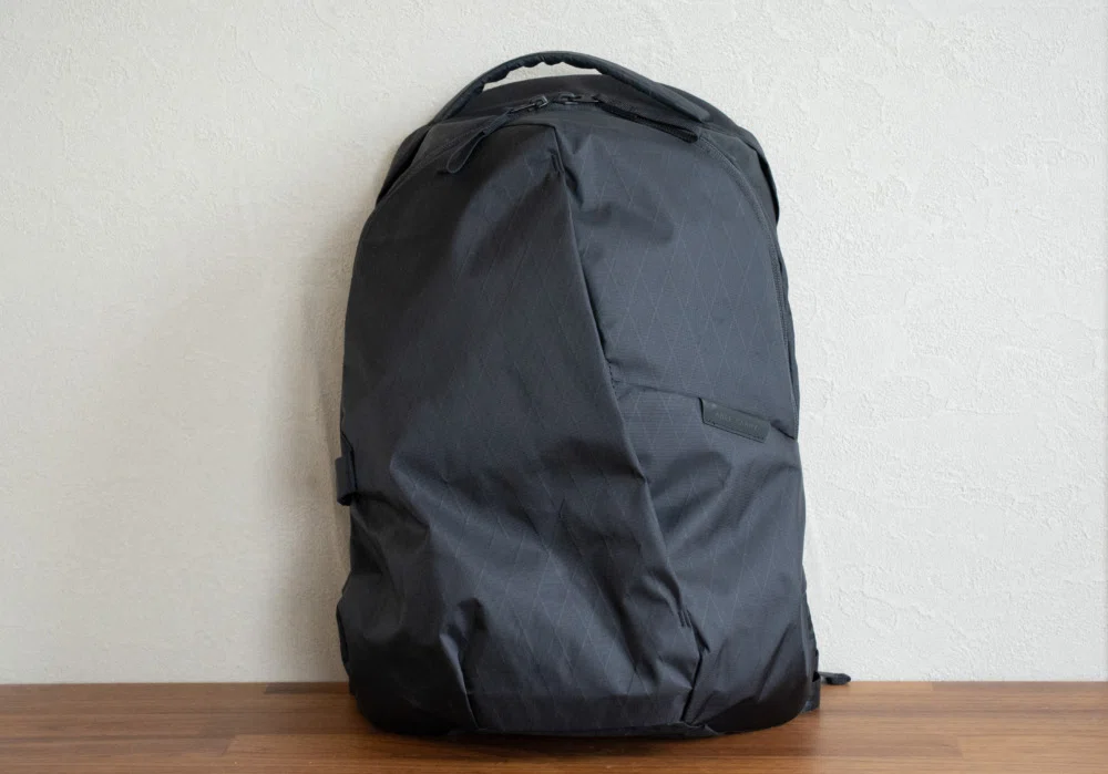 Able Carry「Thirteen Daybag」レビュー｜ミニマルさと機能性が絶妙