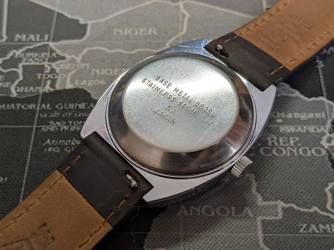 No.419 | Citizen | 型番不明 | 裏蓋…じゃないんだよなぁ…な時計｜と