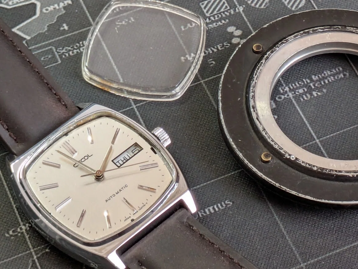 No.419 | Citizen | 型番不明 | 裏蓋…じゃないんだよなぁ…な時計｜と