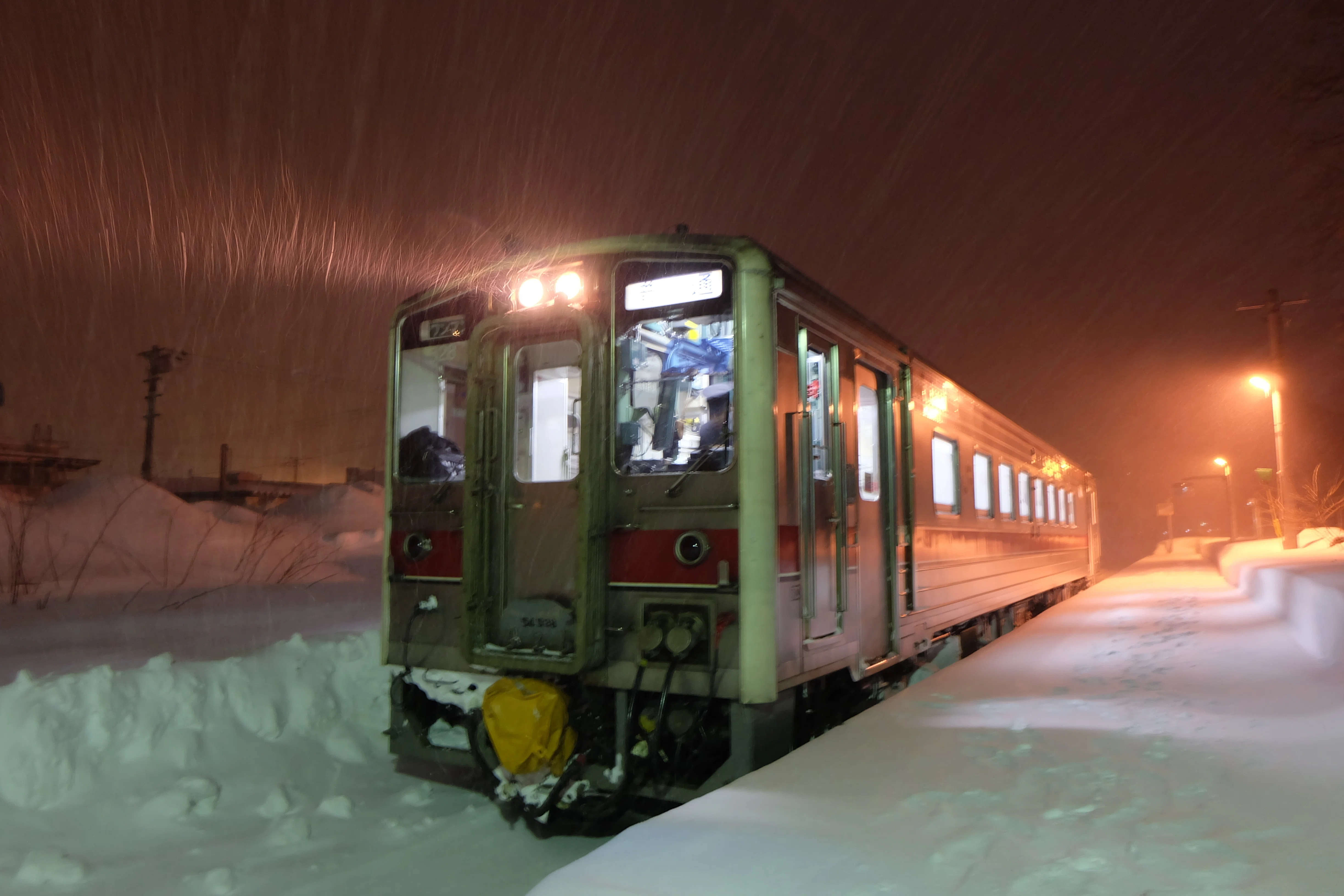 来月幕を閉じる路線のかつての終着駅には、厳しくも心温まる世界が