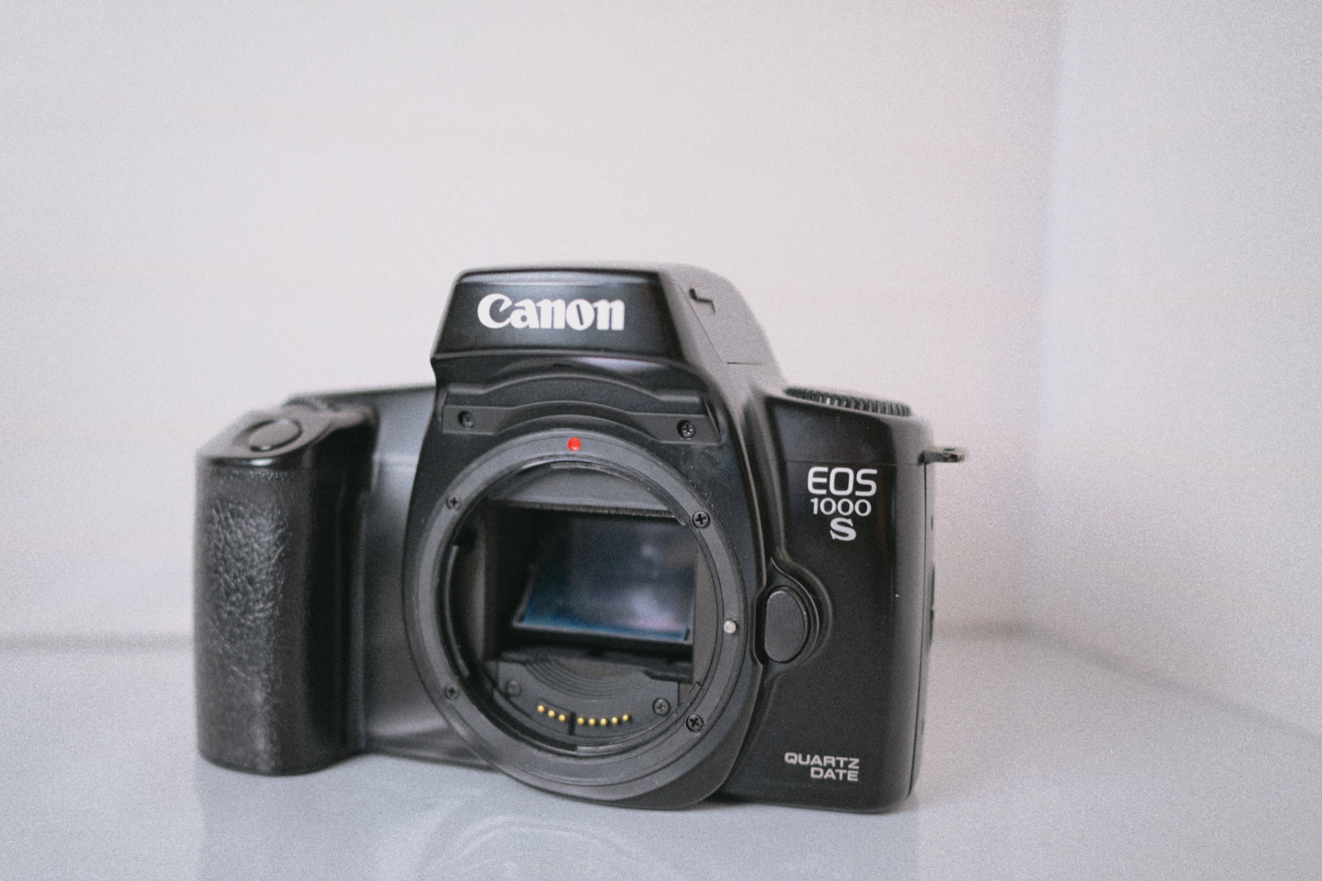Canon 一眼レフ 年代物 (値下げ交渉あり！) ガラクタは宝箱へ、優等生は悪夢の「X-HALF」へ。〜「写ルンです」から