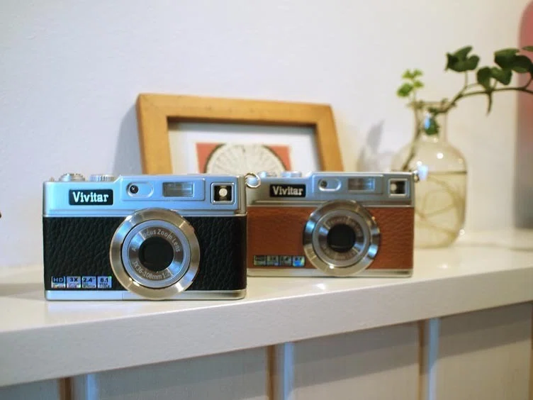 思い出のデジカメ⑧ Vivitar ViviCam 8027｜タケ