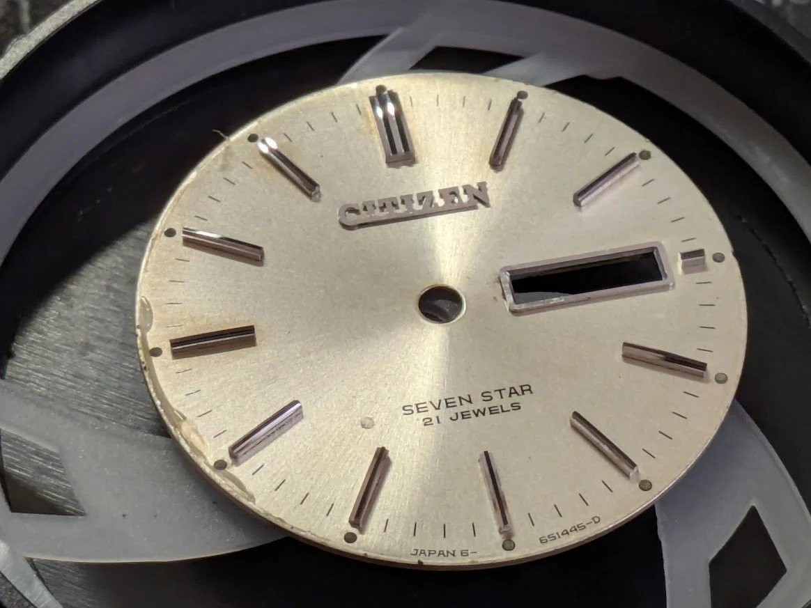 No.420 | Citizen | 4-650492 T | そんなキミに何があった、な時計｜と
