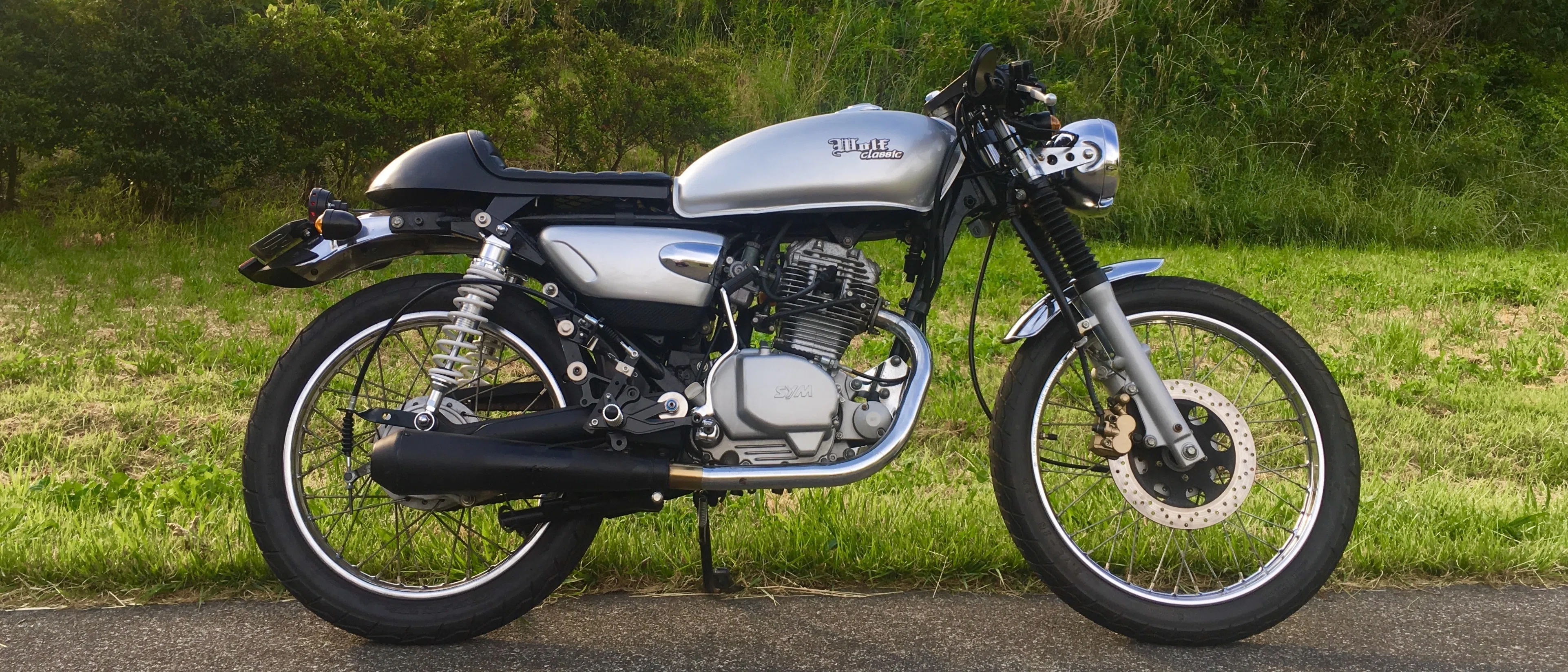 CBX125Cカフェレーサー風カスタム 🏍徒然なる記録 ~ 原付をカフェレーサー風にカスタムした話 ~｜fish