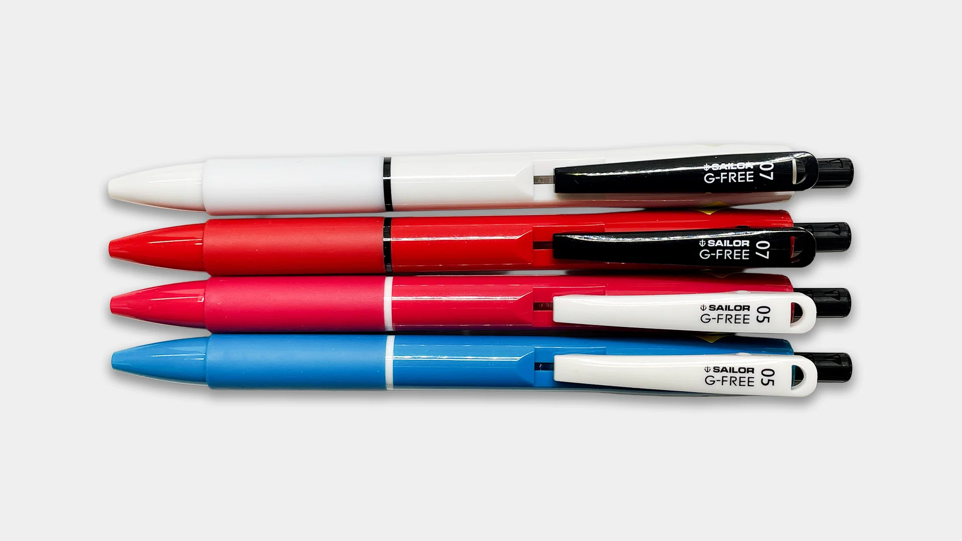 フワッと滑らかで一番楽に書ける油性ボールペン「G-FREE」4本買い足