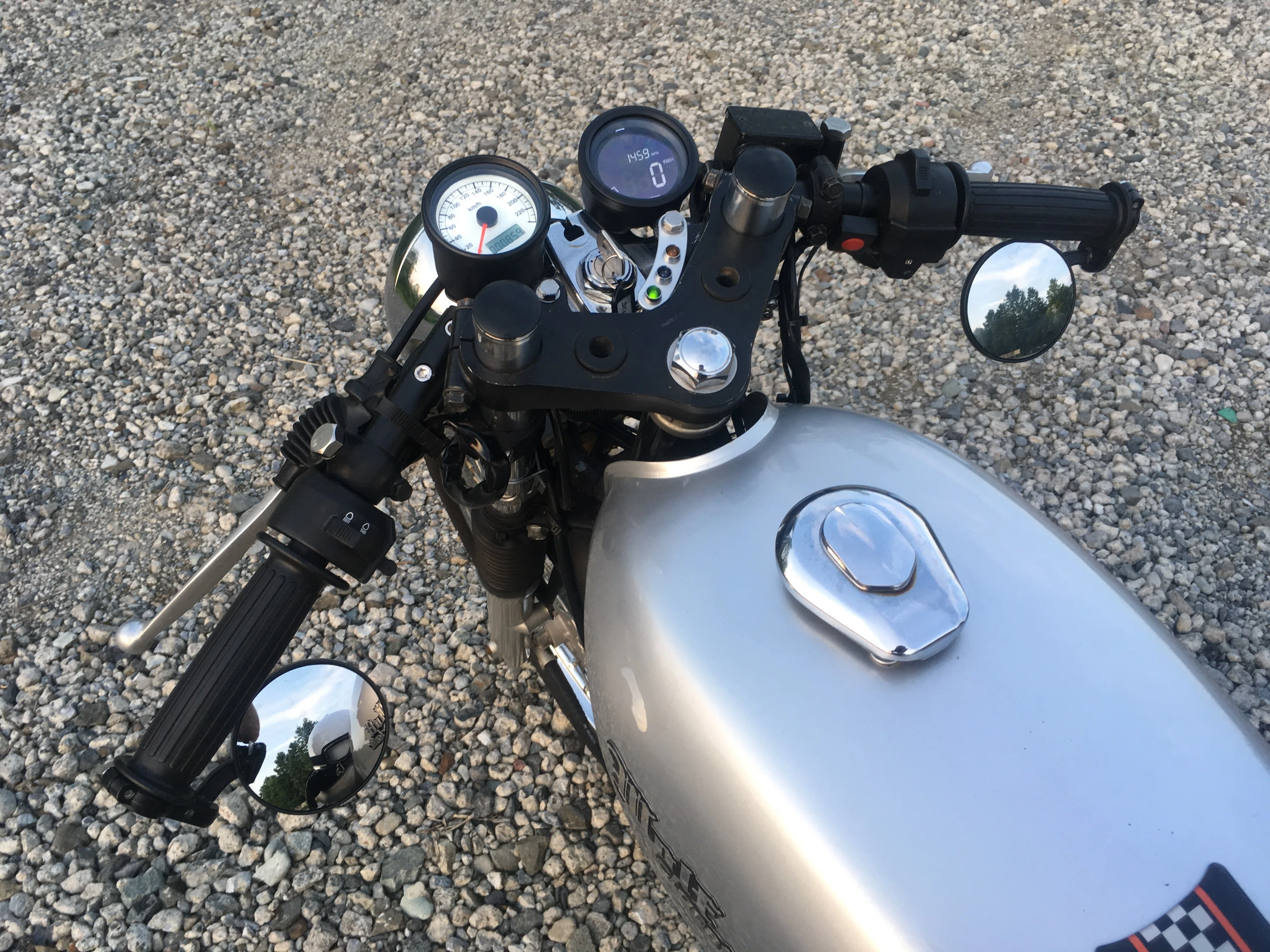 🏍徒然なる記録 ~ 原付をカフェレーサー風にカスタムした話 ~｜fish