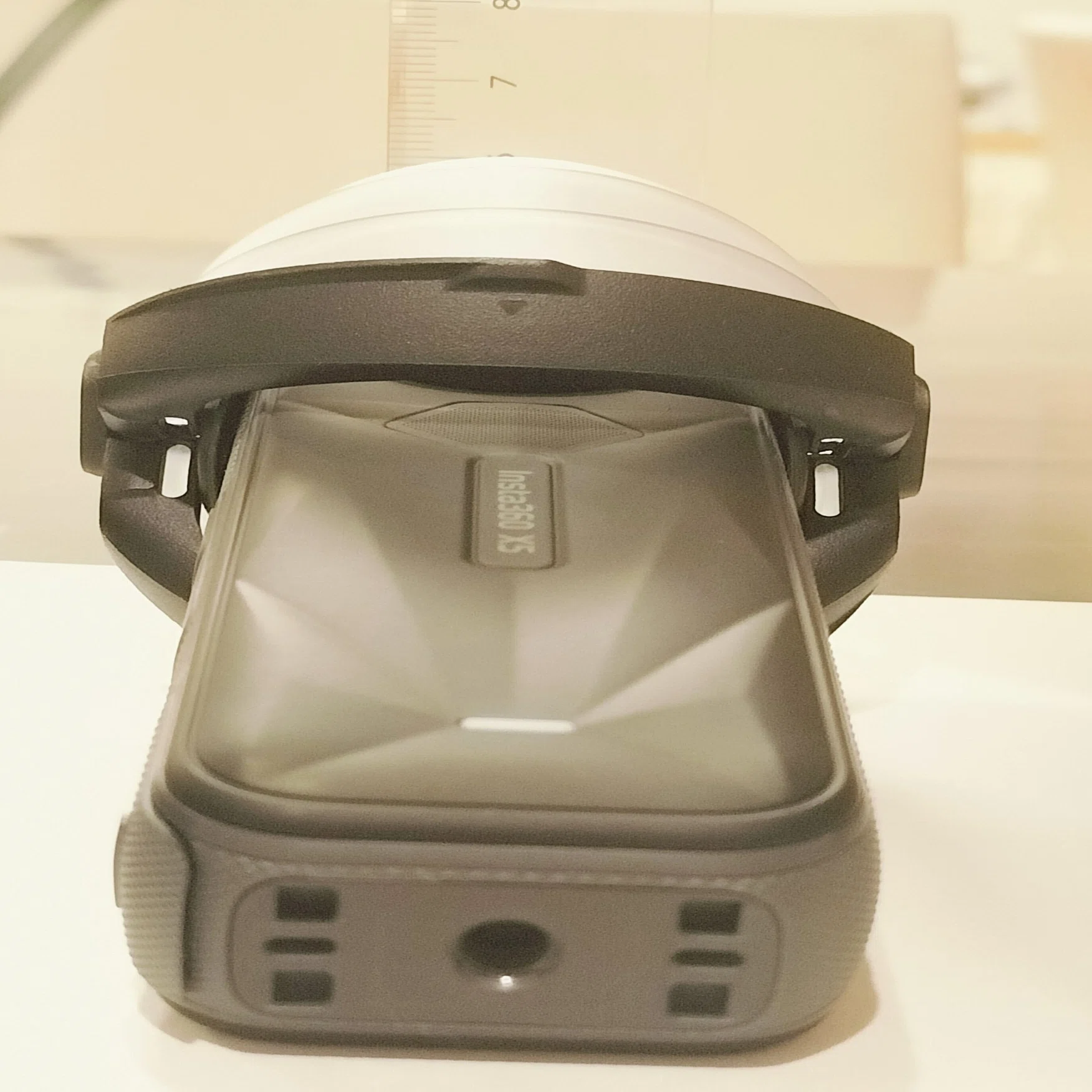 Insta360】 「X5 折り畳み式レンズキャップ」 | レンズ保護のストレス 