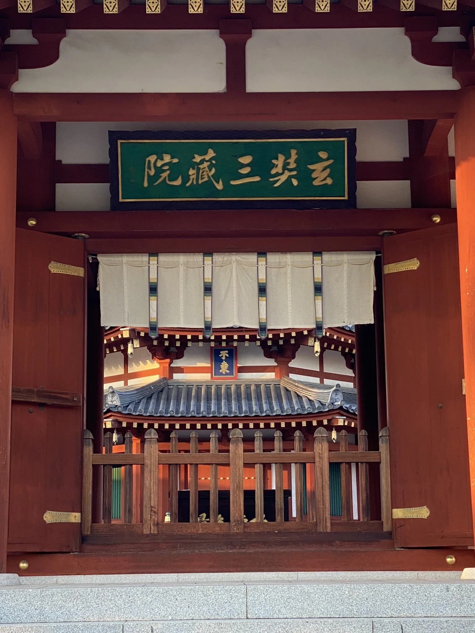 再びの薬師寺③｜西ノ京の夕日に想う──「不東」の決意と玄奘三蔵の切