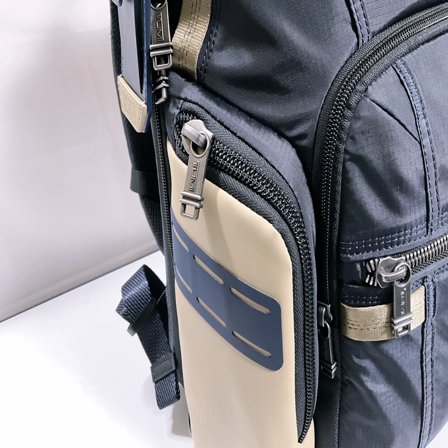 Amazon】「新生活セール」で安くなっている「TUMI」バックパック
