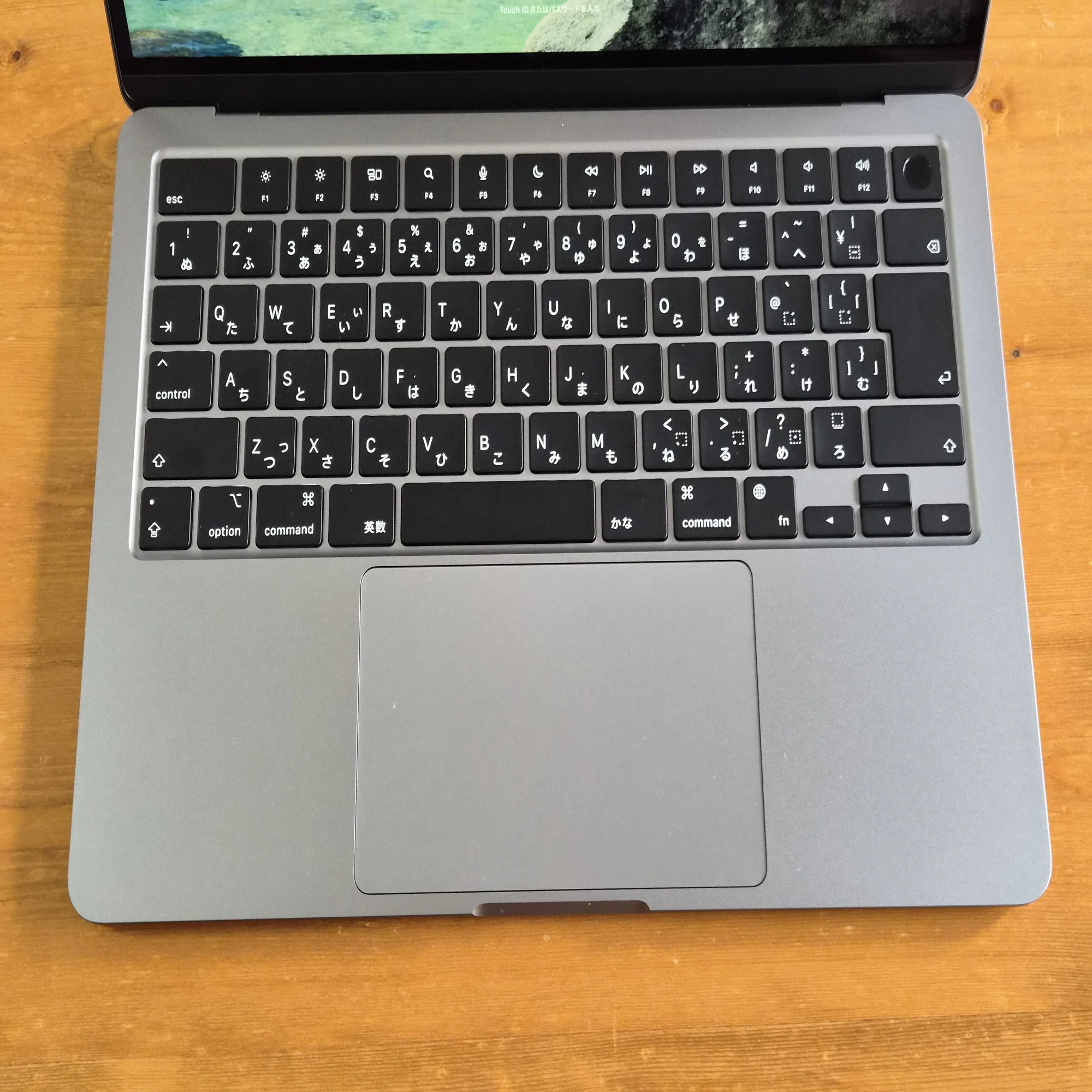 Mac mini M2で完結させようとして、結局MacBook Air M2に戻った理由｜まこ
