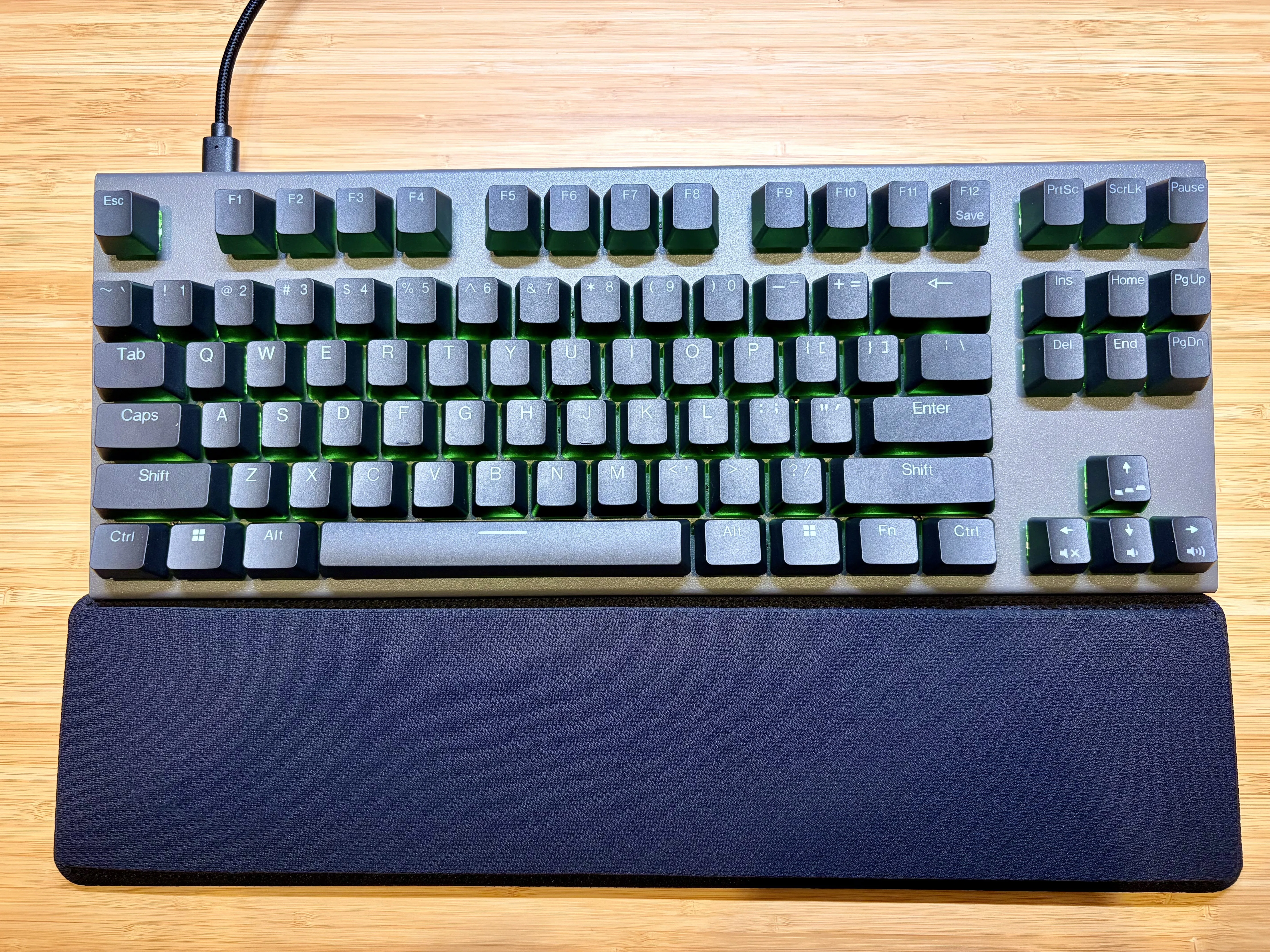 HHKBで失敗した私が、REALFORCE GX1 Plusで「キーボード沼」を脱出した
