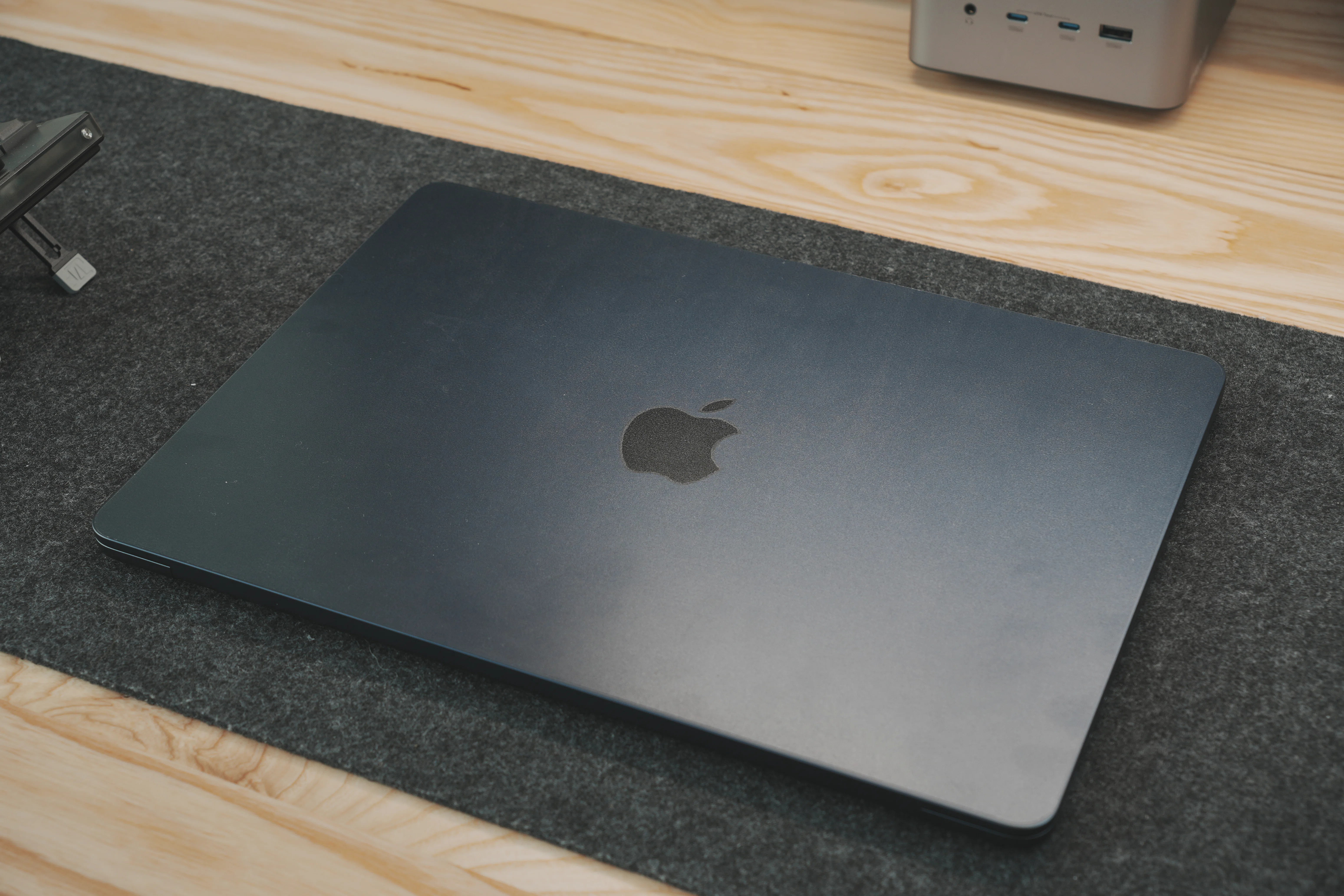 M4 MacBook Air ミッドナイトにオススメのアクセサリー5選｜ケイディー