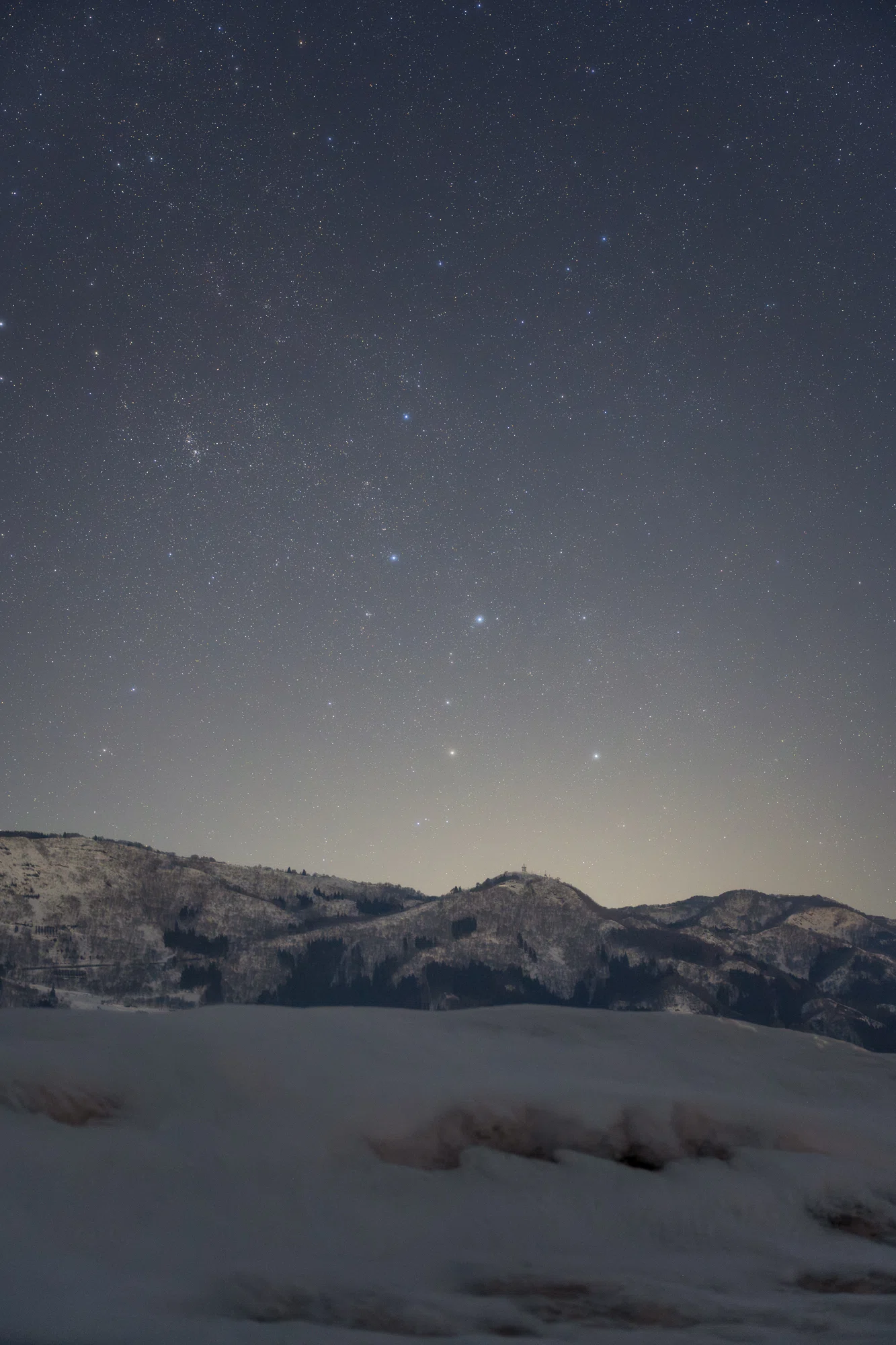 雪国の沈む冬の星座、昇る夜明けの天の川｜星空写真家 × 会社役員