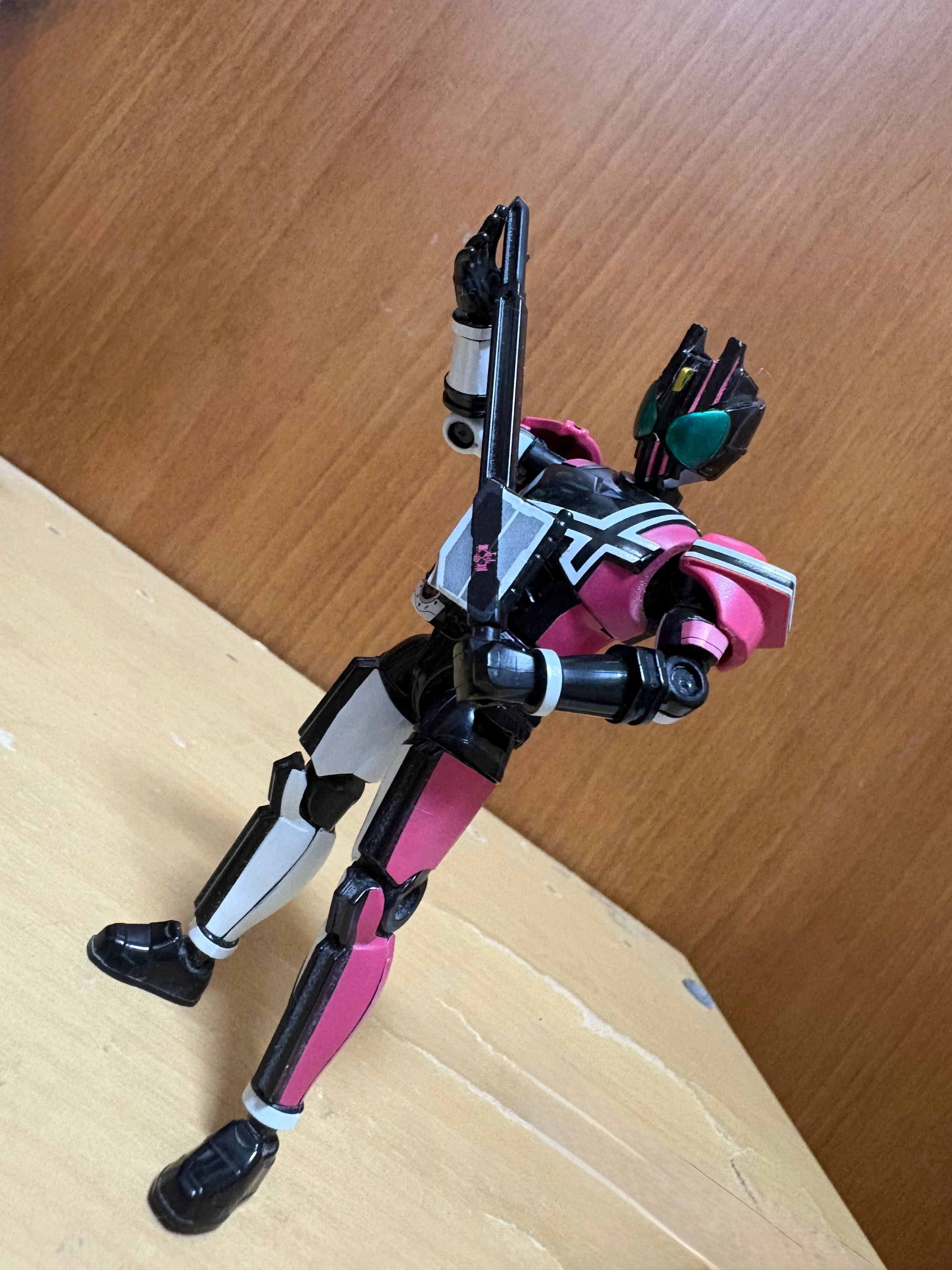 装動 仮面ライダーディケイド〜通りすがりの仮面ライダーだ〜｜ゆー