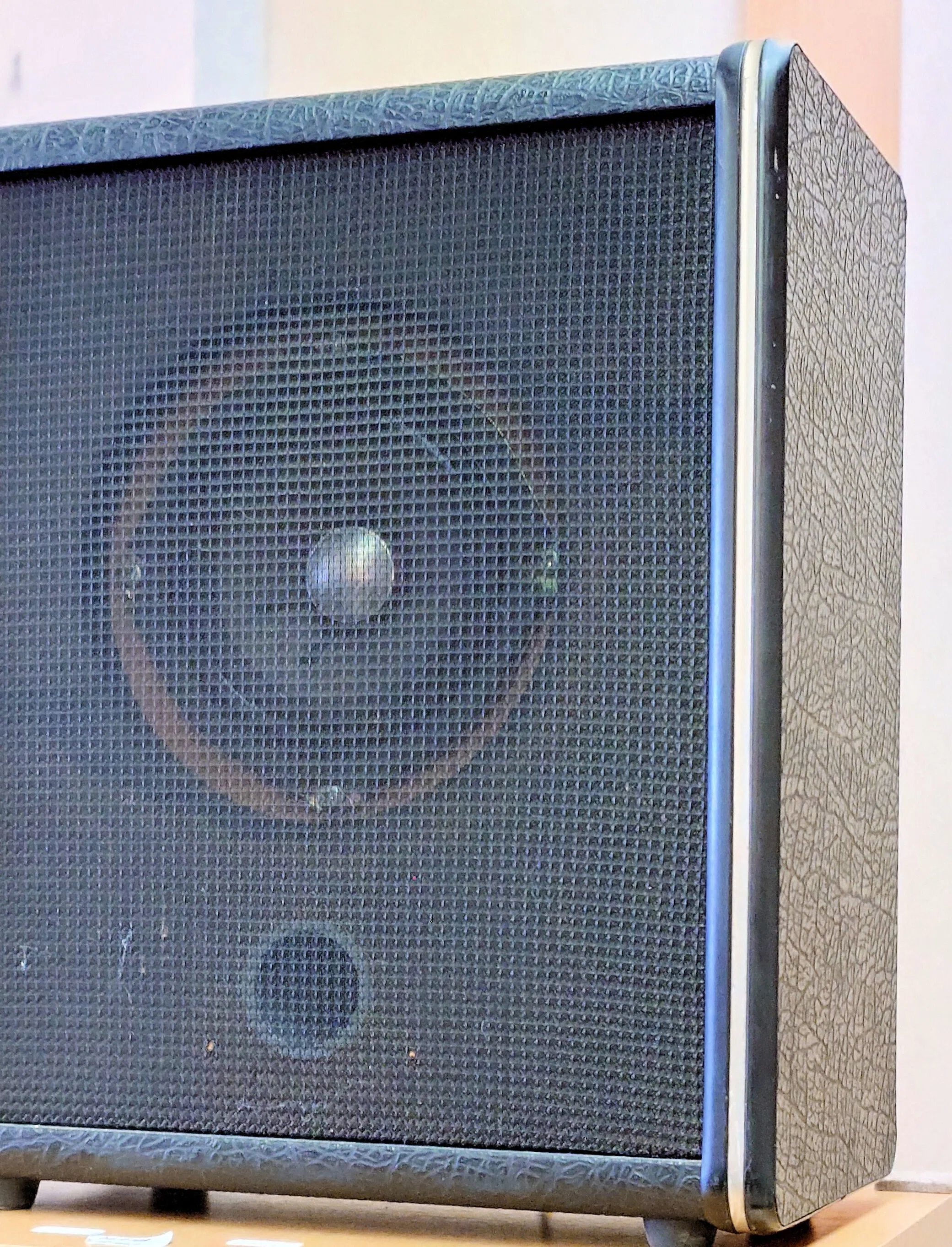 RARE グローブスピーカーシステム、球形、オーディオ機器 置き方自由自在。北欧スタイルのスピーカーaudioBall（オーディオ