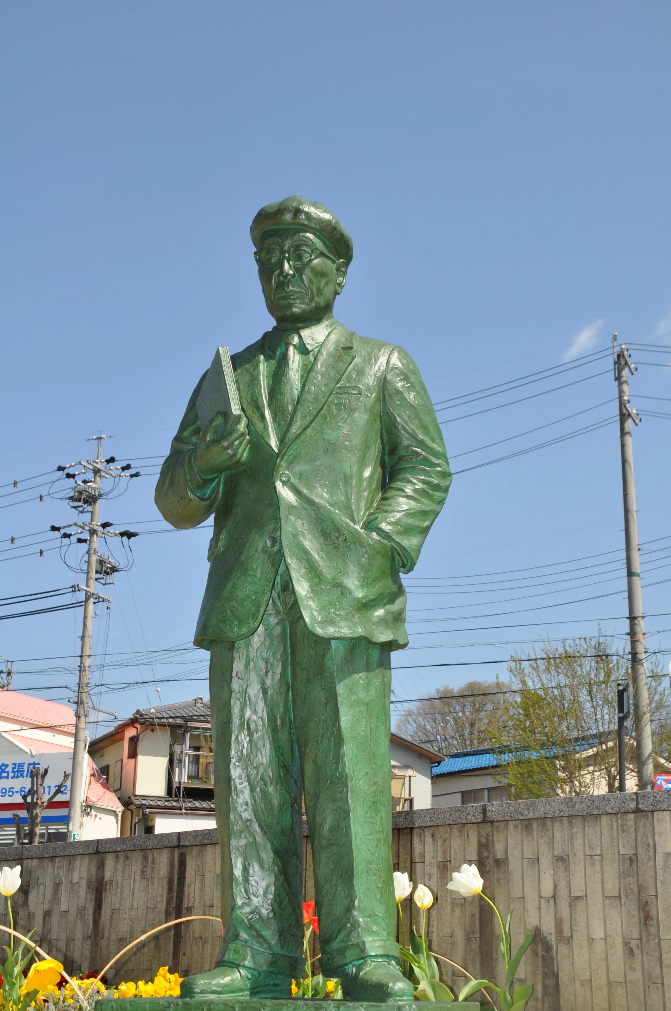 江戸川乱歩旧居跡記念碑プロトタイプ像 江戸川乱歩は名古屋人？！<br>栄にある「江戸川乱歩旧居跡記念碑」の