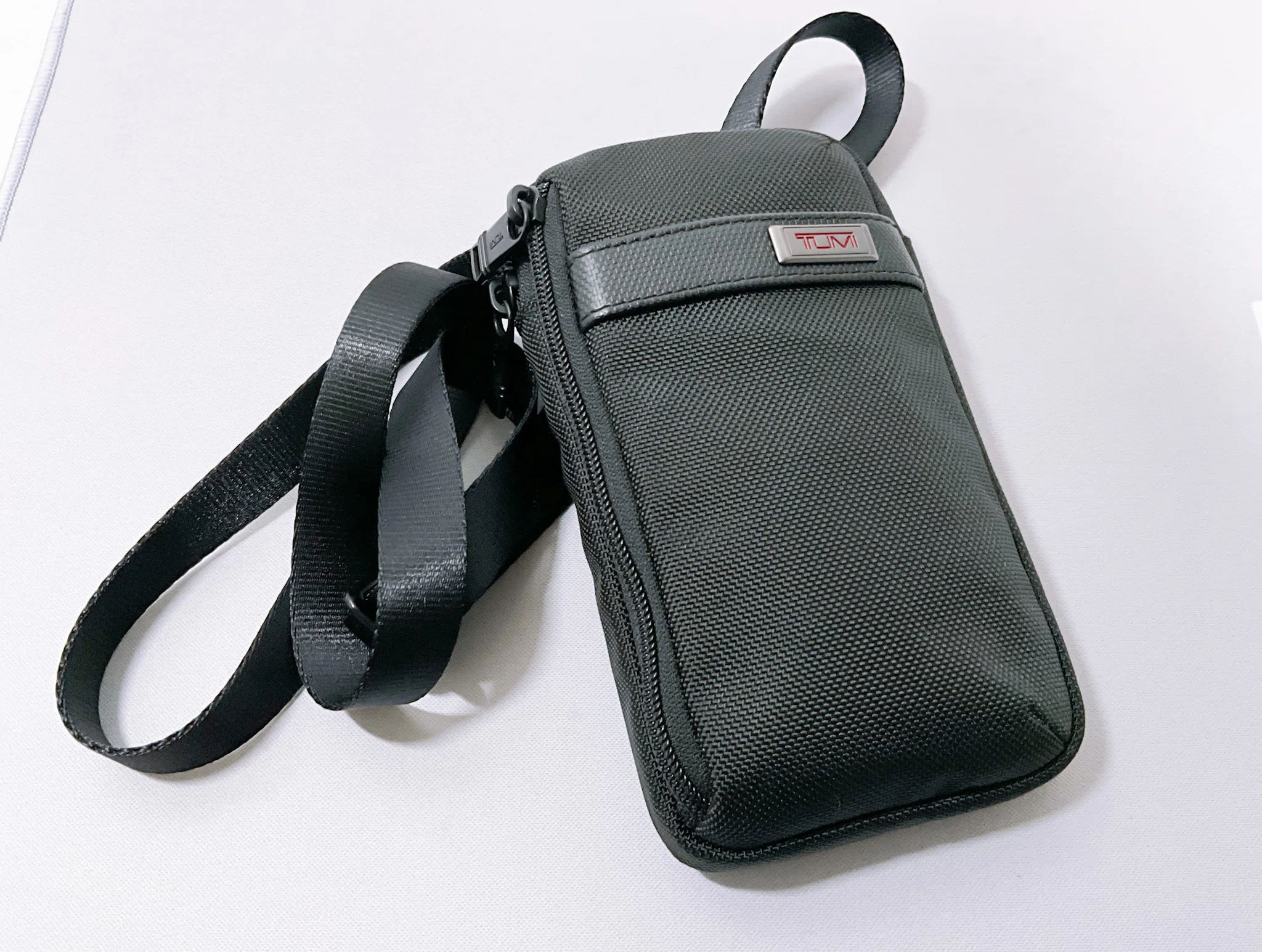 TUMI】サングラス付属の「三角メガネケース」【折り畳み可能】｜MtOjiisan