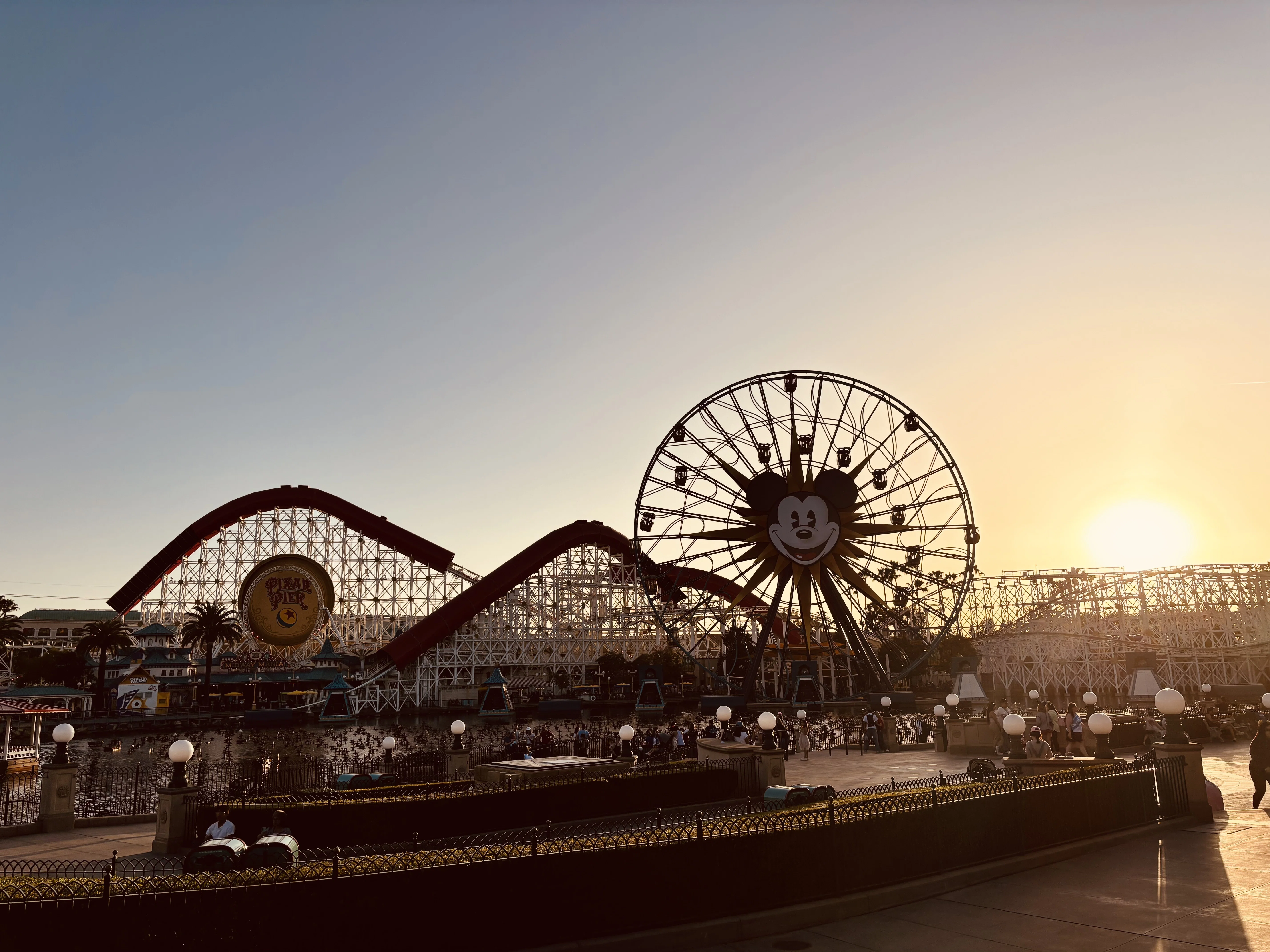 カリフォルニアディズニー DCA編②｜ばにらて