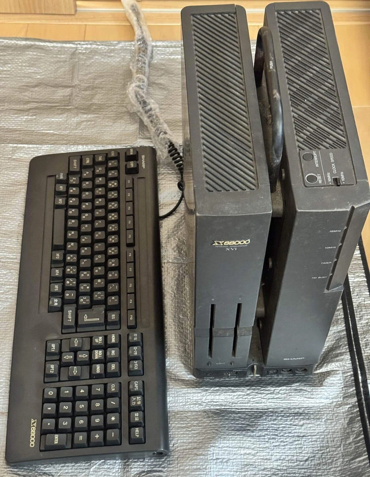 X68000 XVI 外装までメンテナンス済　動作確認済本体＋おまけ X68000 XVI 修理記録① - X68000 XVI 到着｜017
