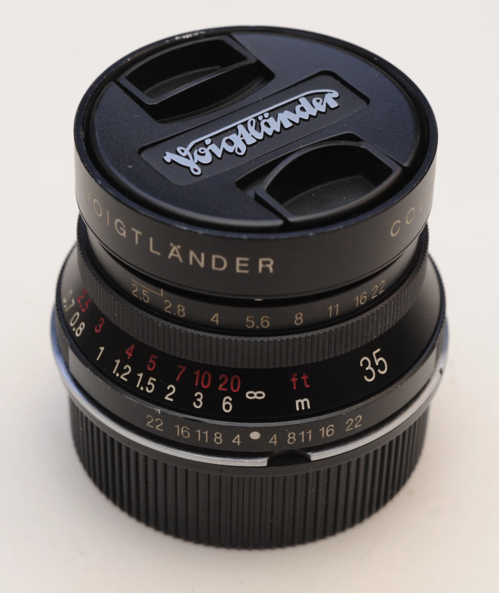 現行品でも四半世紀前のレンズ設計|COLOR-SKOPAR 35mm F2.5|オジサン 現行品でも四半世紀前のレンズ設計|COLOR-SKOPAR 35mm F2.5|オジサン