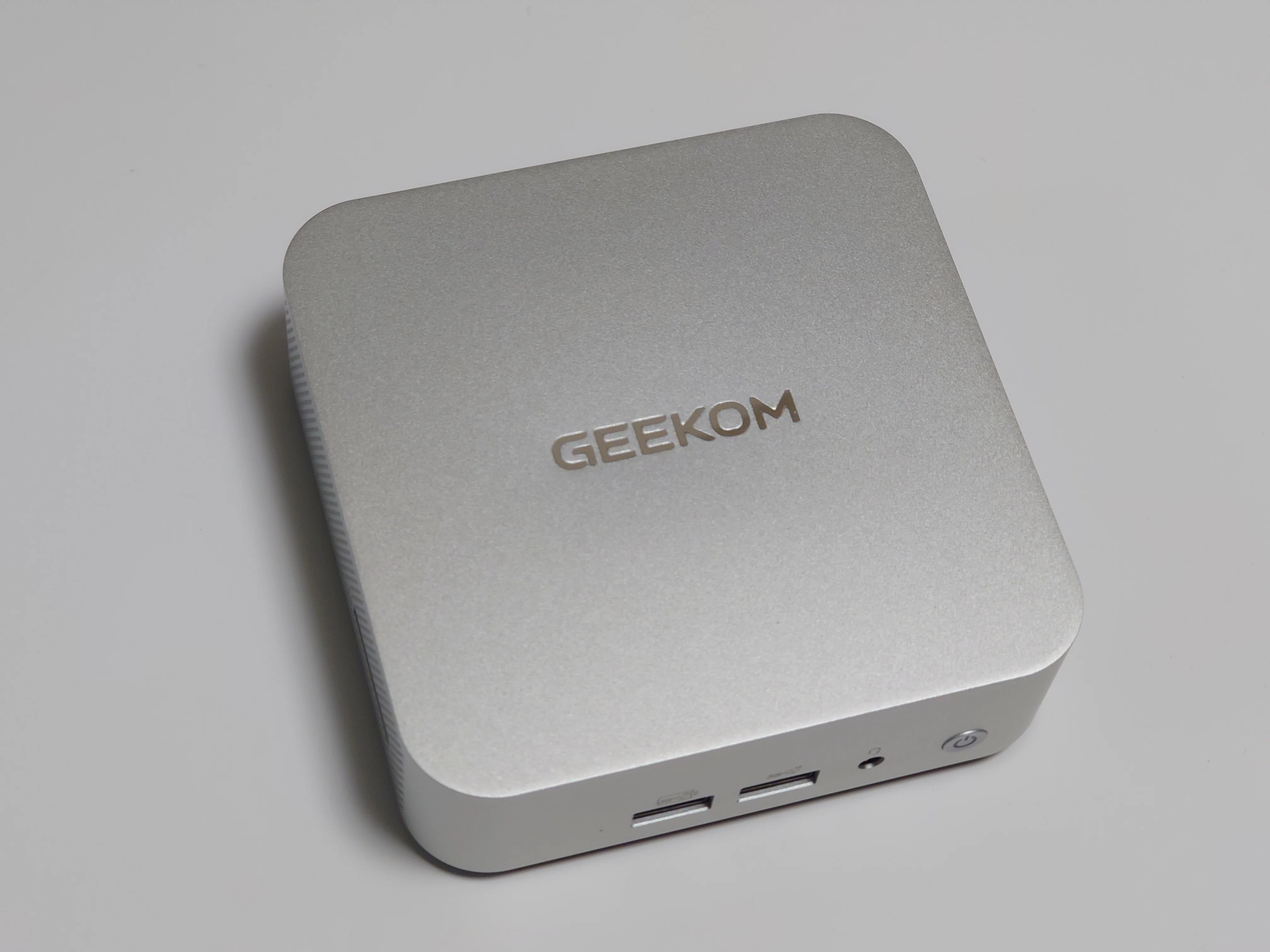 GEEKOM A5 Pro 2026 Editionを試す｜地力の高いスタンダード機｜神宮カミト