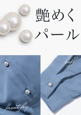 40代、パールボタンのシフォンブラウス
