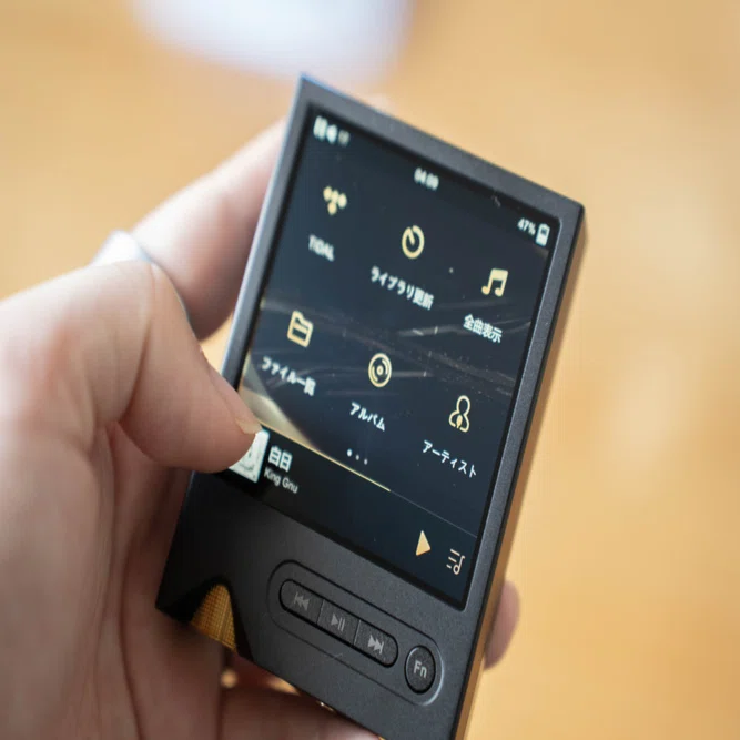 Carry High Quality and High Output in a Compact Form: 