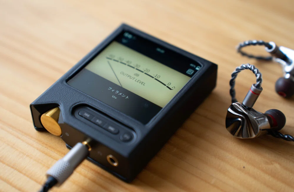 Carry High Quality and High Output in a Compact Form: 