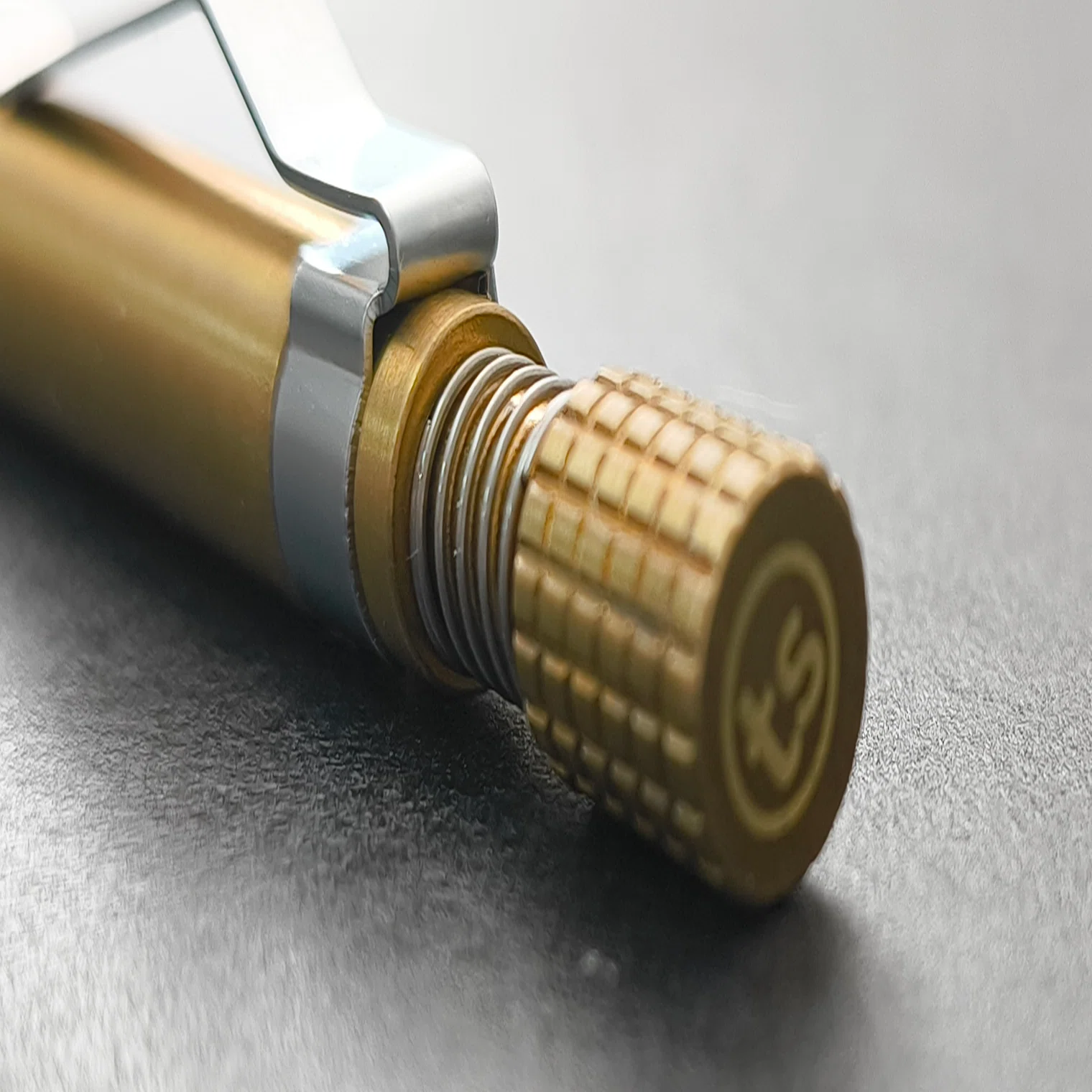 Taylor Stitch The Mechanical Pencil in Brass｜KAWEkollektor