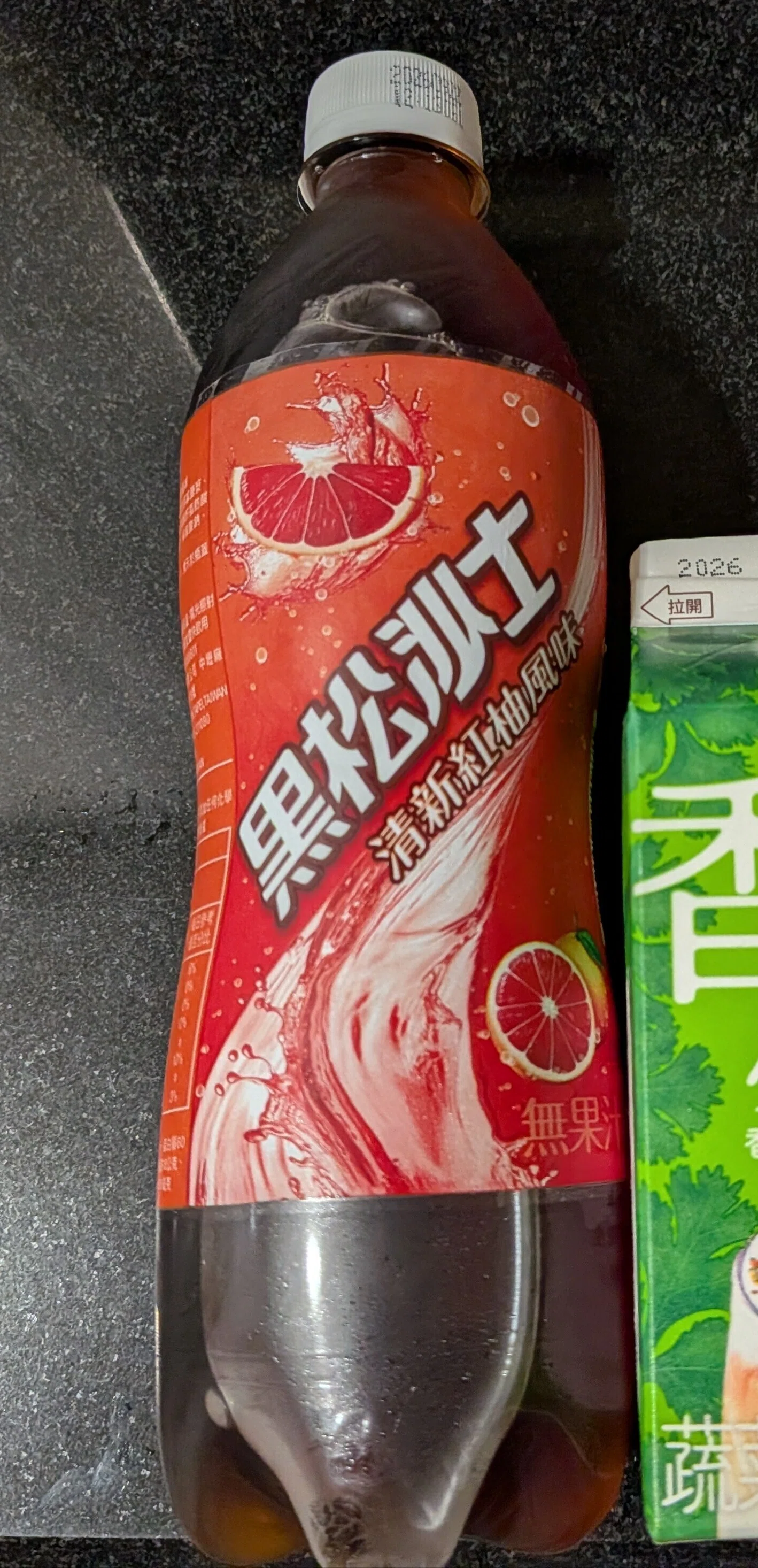 2026年春・台湾のコンビニで見かけた新作清涼飲料水3選｜takewaniphoto
