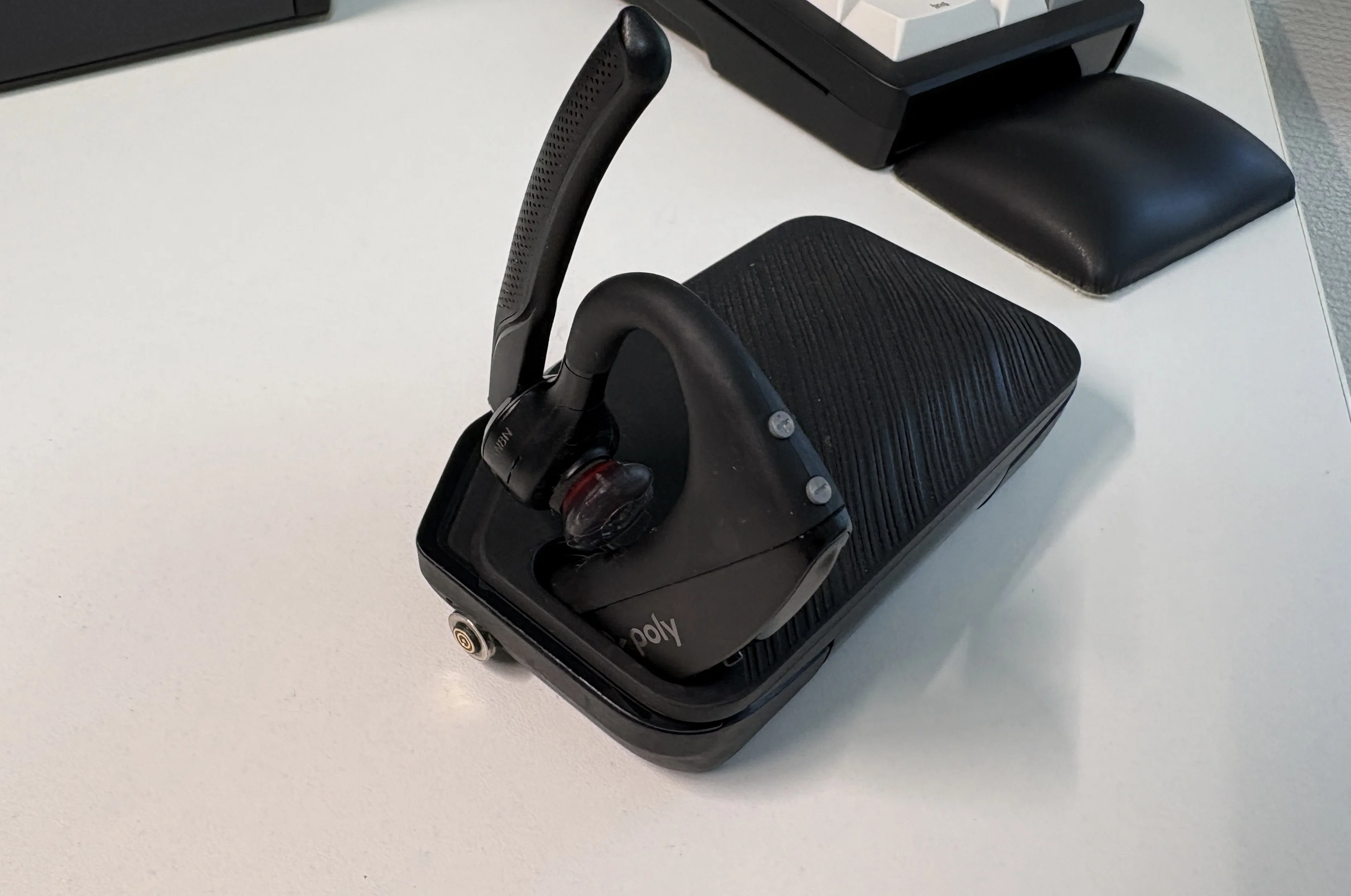 毎日のWeb会議が快適になった。Voyager 5200は「高いけど結局コスパ