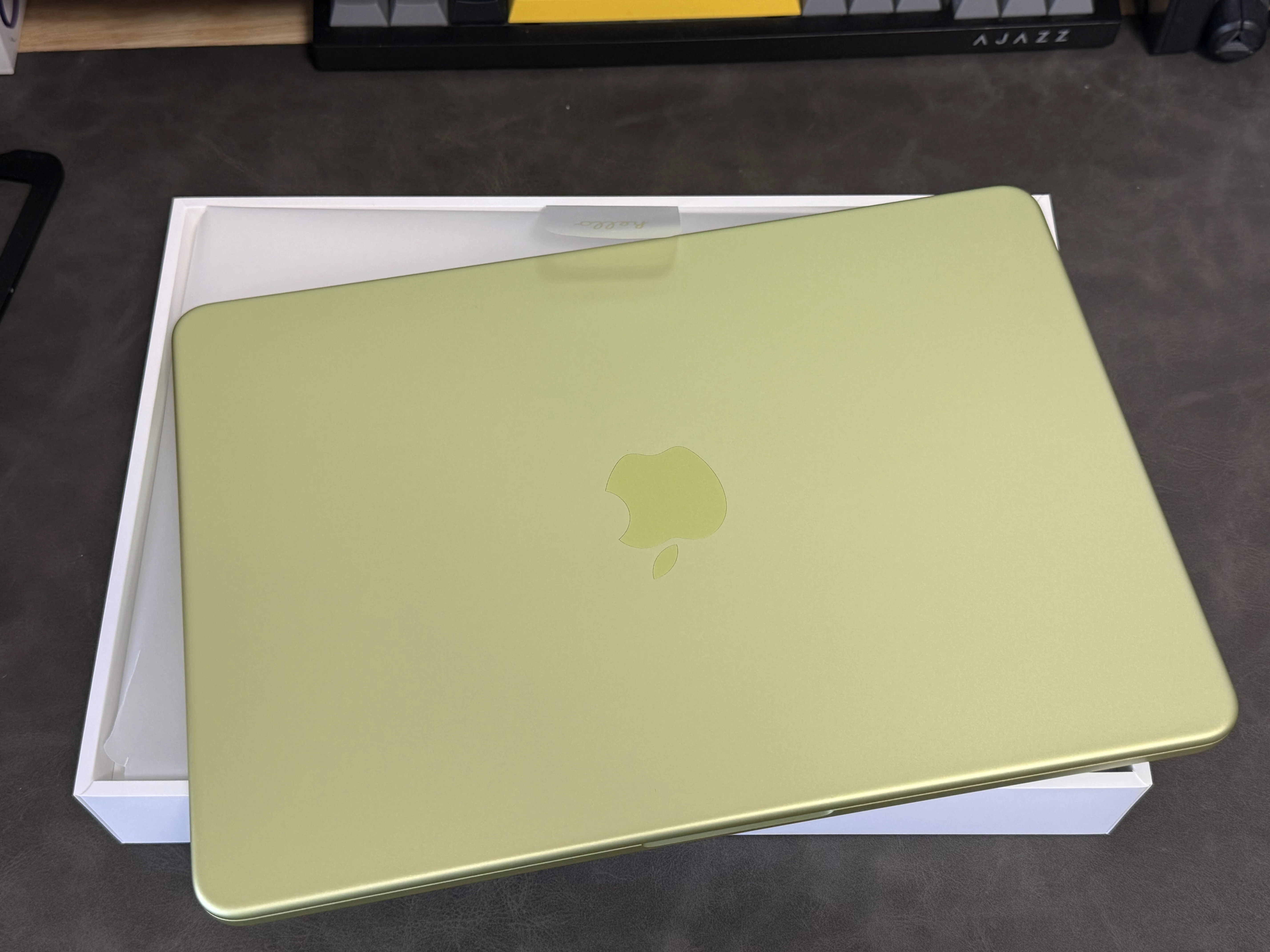 MacBook Neo（シトラス）を開封！第一印象レビュー｜福田伸也 / Shinya
