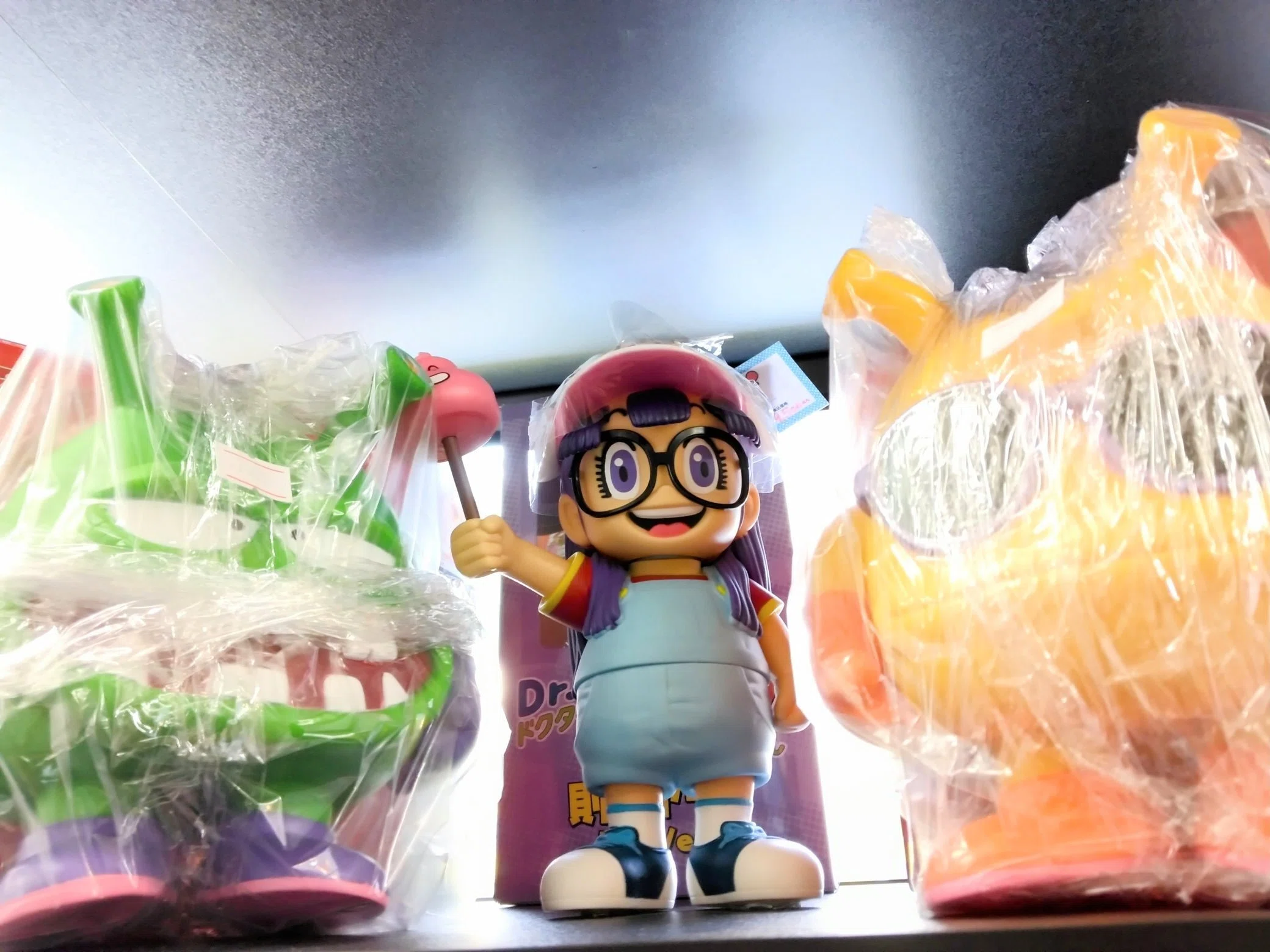 🎉新入荷続々！アラレちゃんフィギュア登場＆お得情報満載の店内