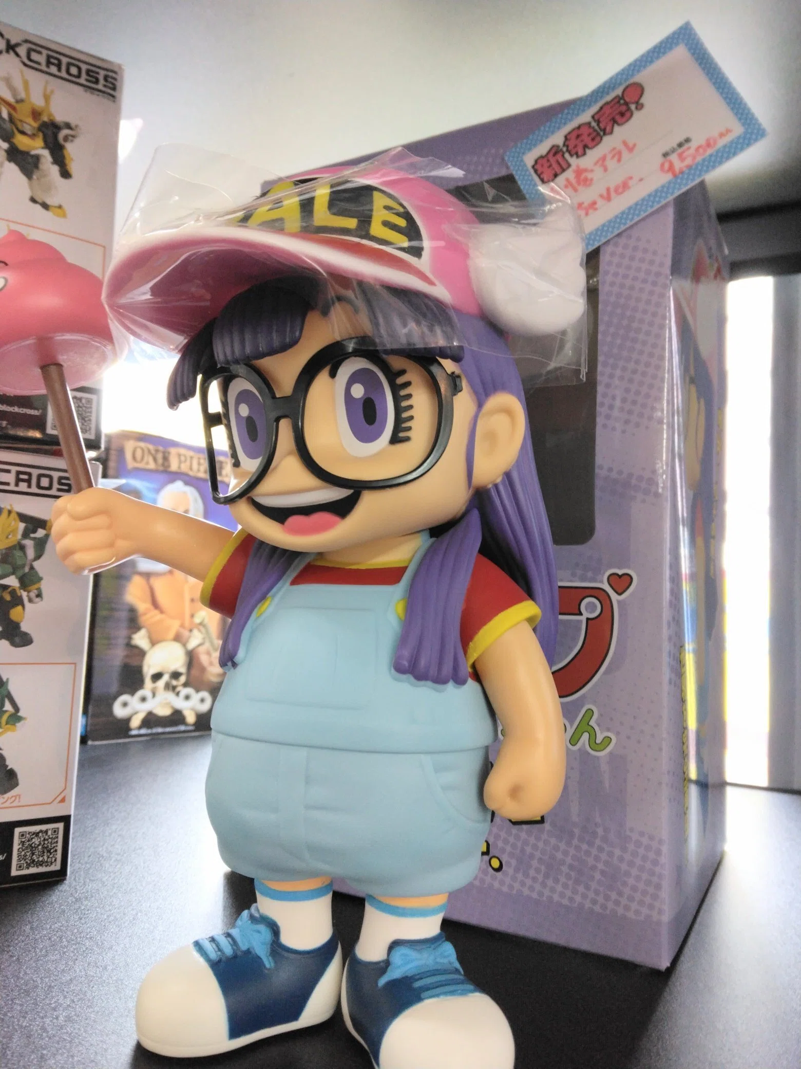 🎉新入荷続々!アラレちゃんフィギュア登場&お得情報満載の店内 🎉新入荷続々!アラレちゃんフィギュア登場&お得情報満載の店内
